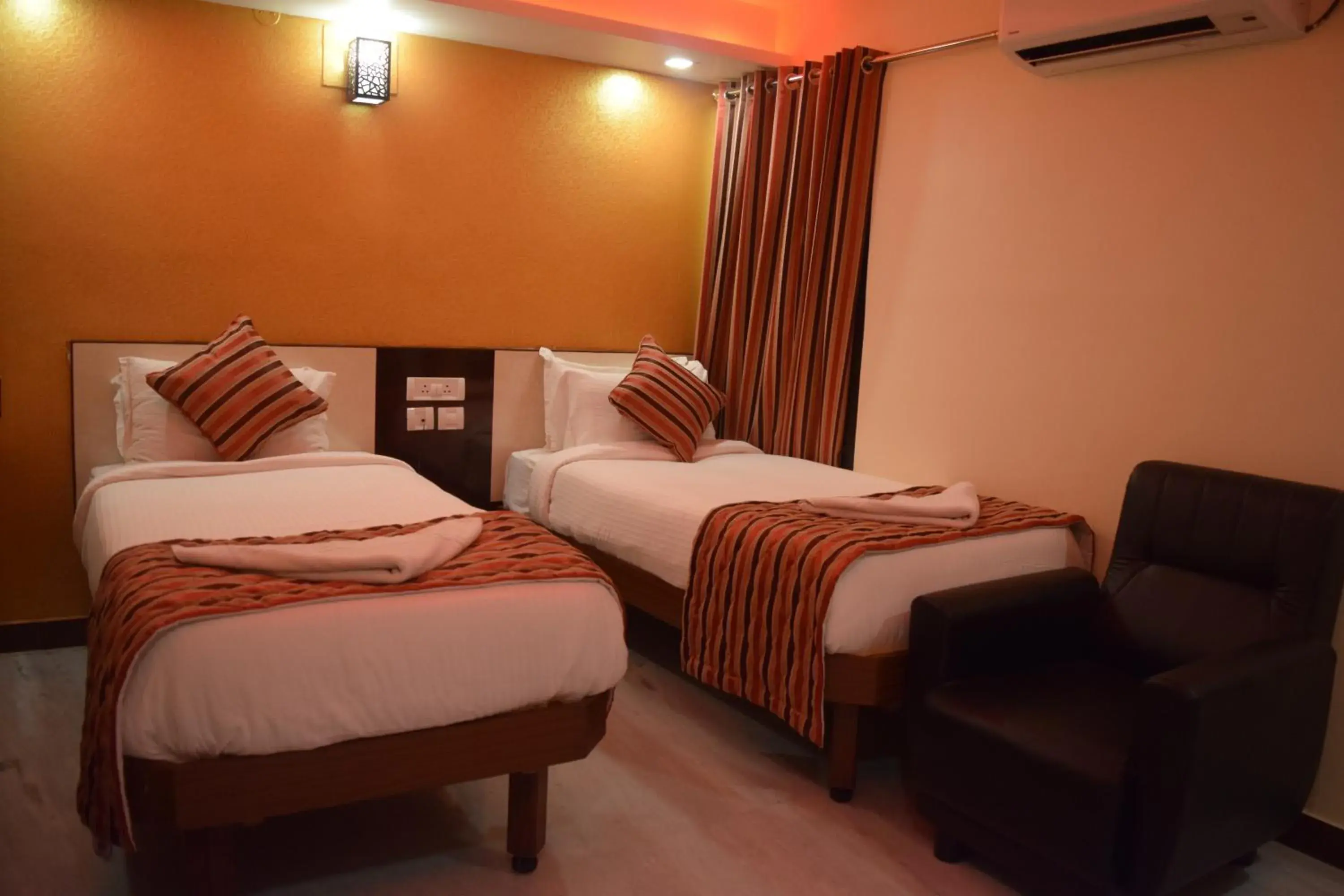 Twin Room in Hotel Lotus Twin Room in Hotel Lotus