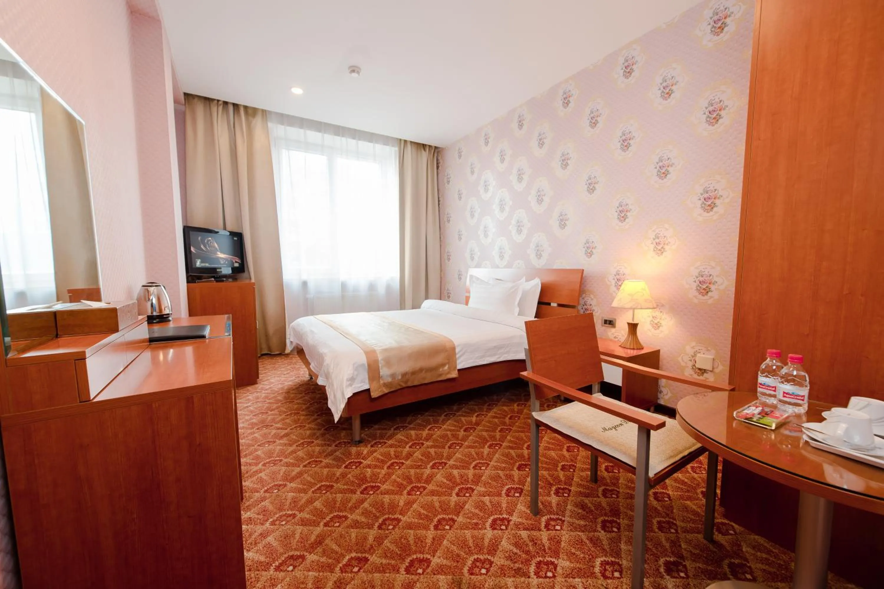 Bedroom, Bed in Springs Hotel Ulaanbaatar