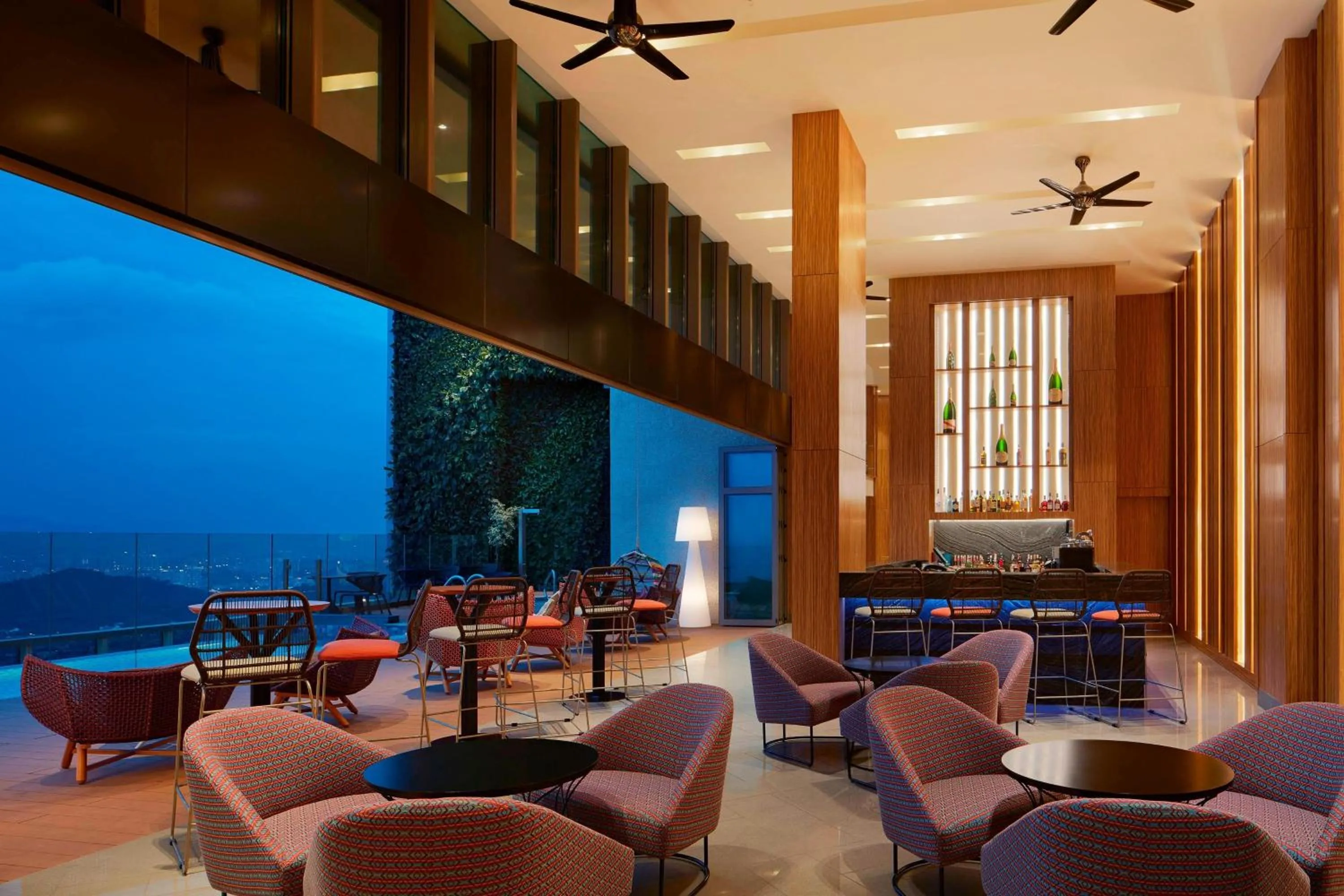 Lounge or bar in Sheraton Petaling Jaya Hotel