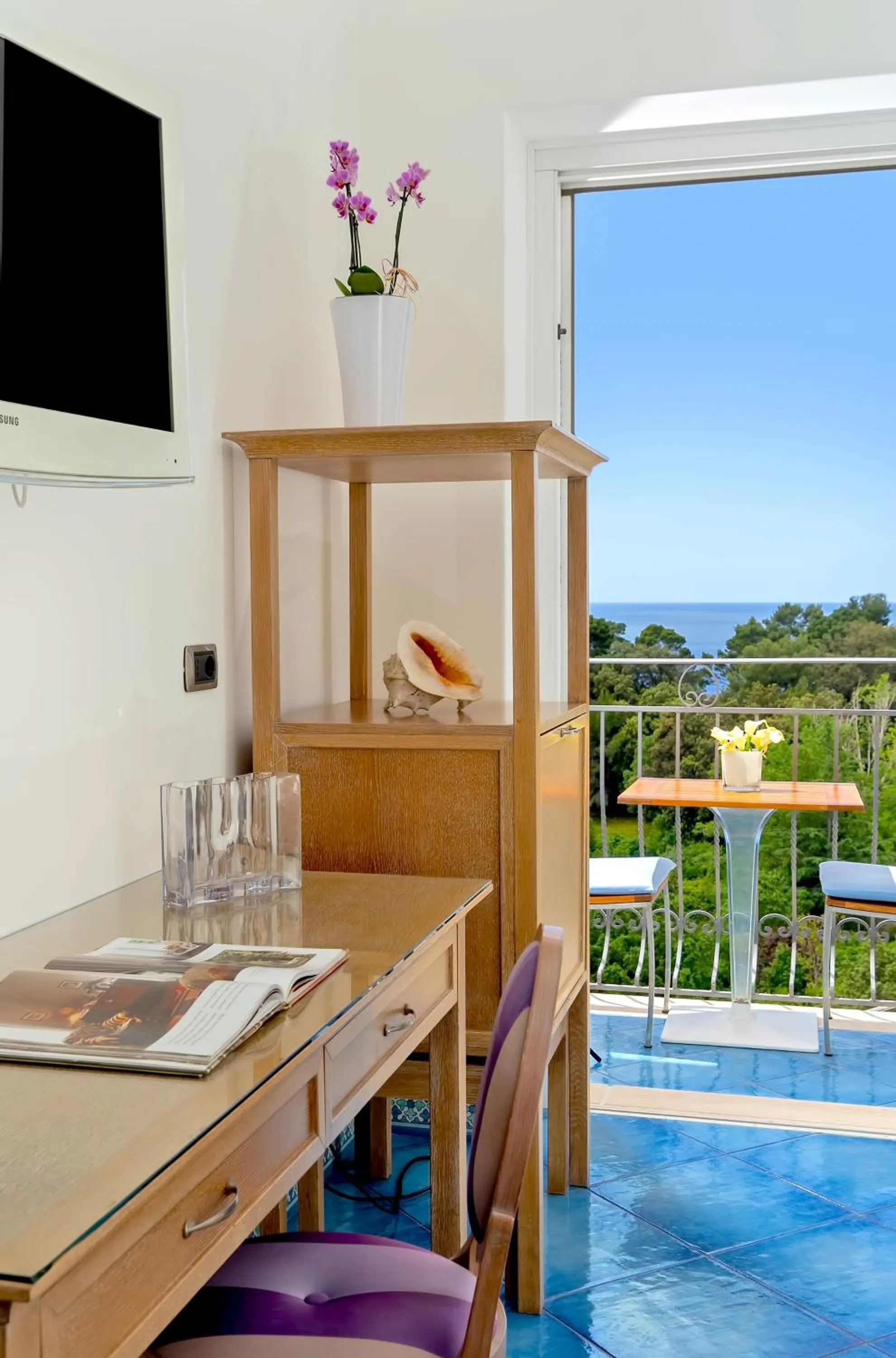 Library in Hotel La Floridiana