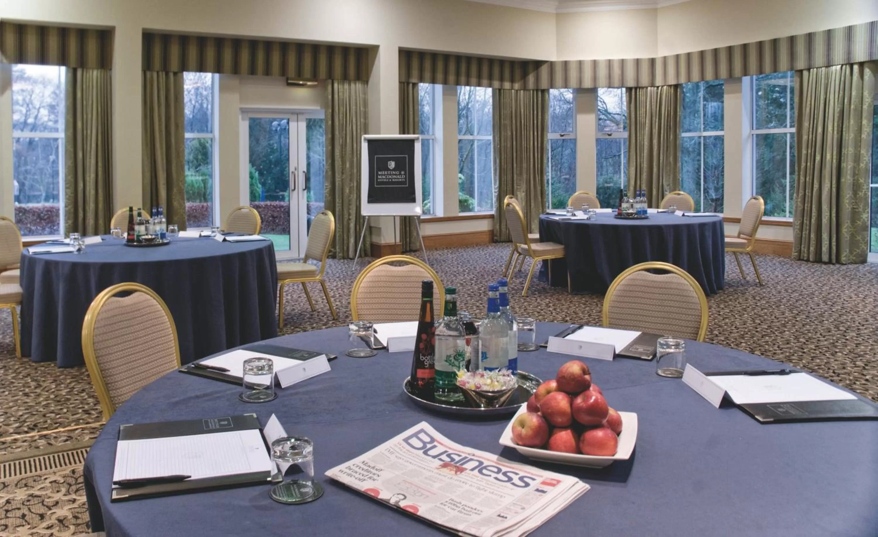 Business facilities in Macdonald Crutherland House