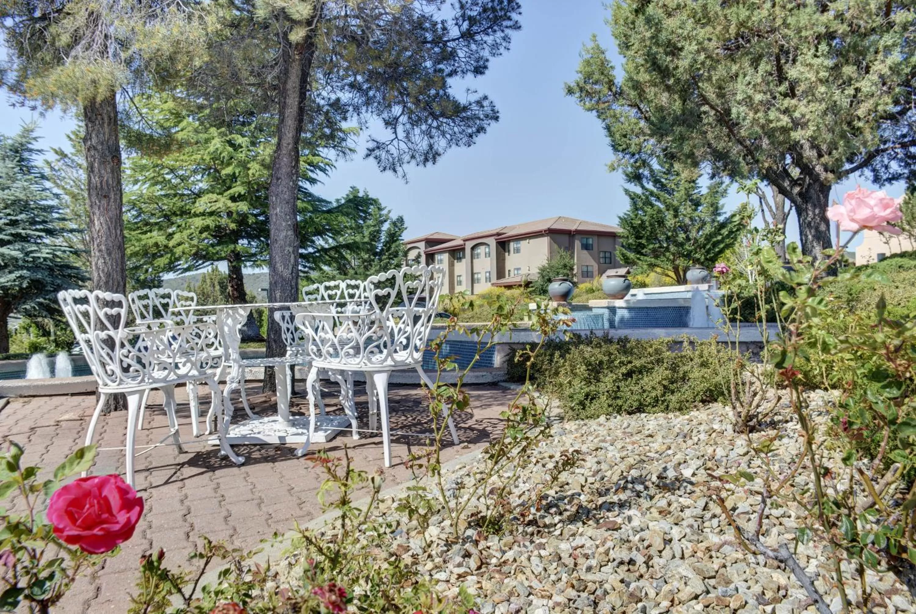 Garden in Forest Villas Hotel