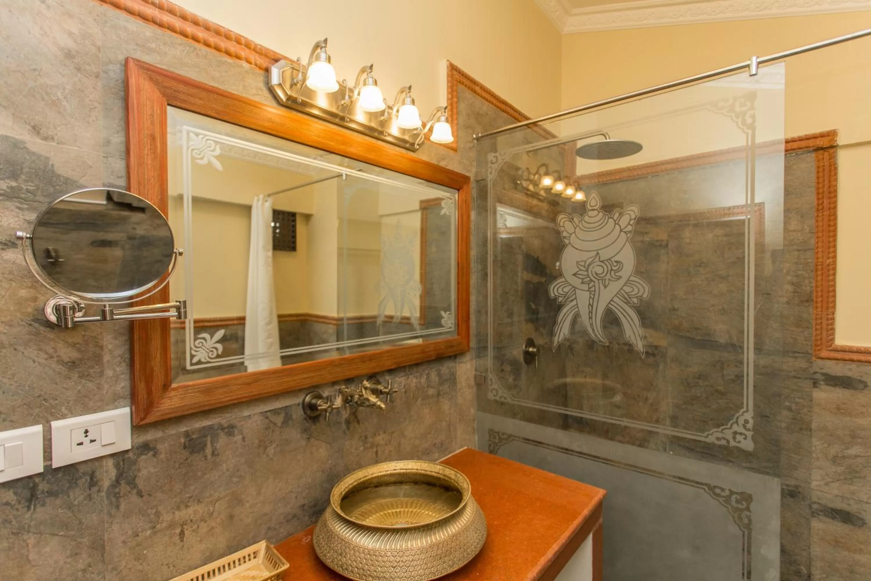 Bathroom in Baber Mahal Vilas - The Heritage Hotel