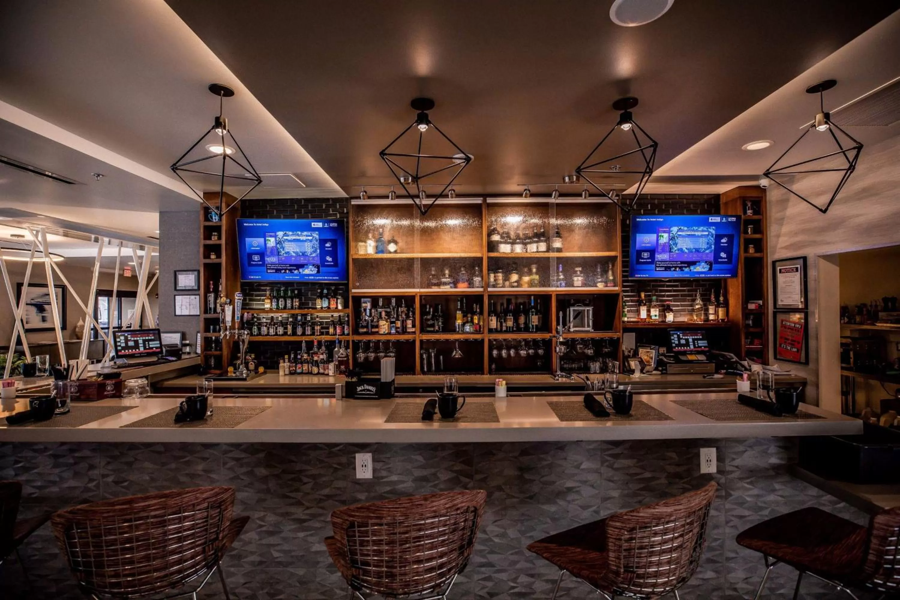 Lounge or bar in Hotel Indigo Harrisburg - Hershey by IHG