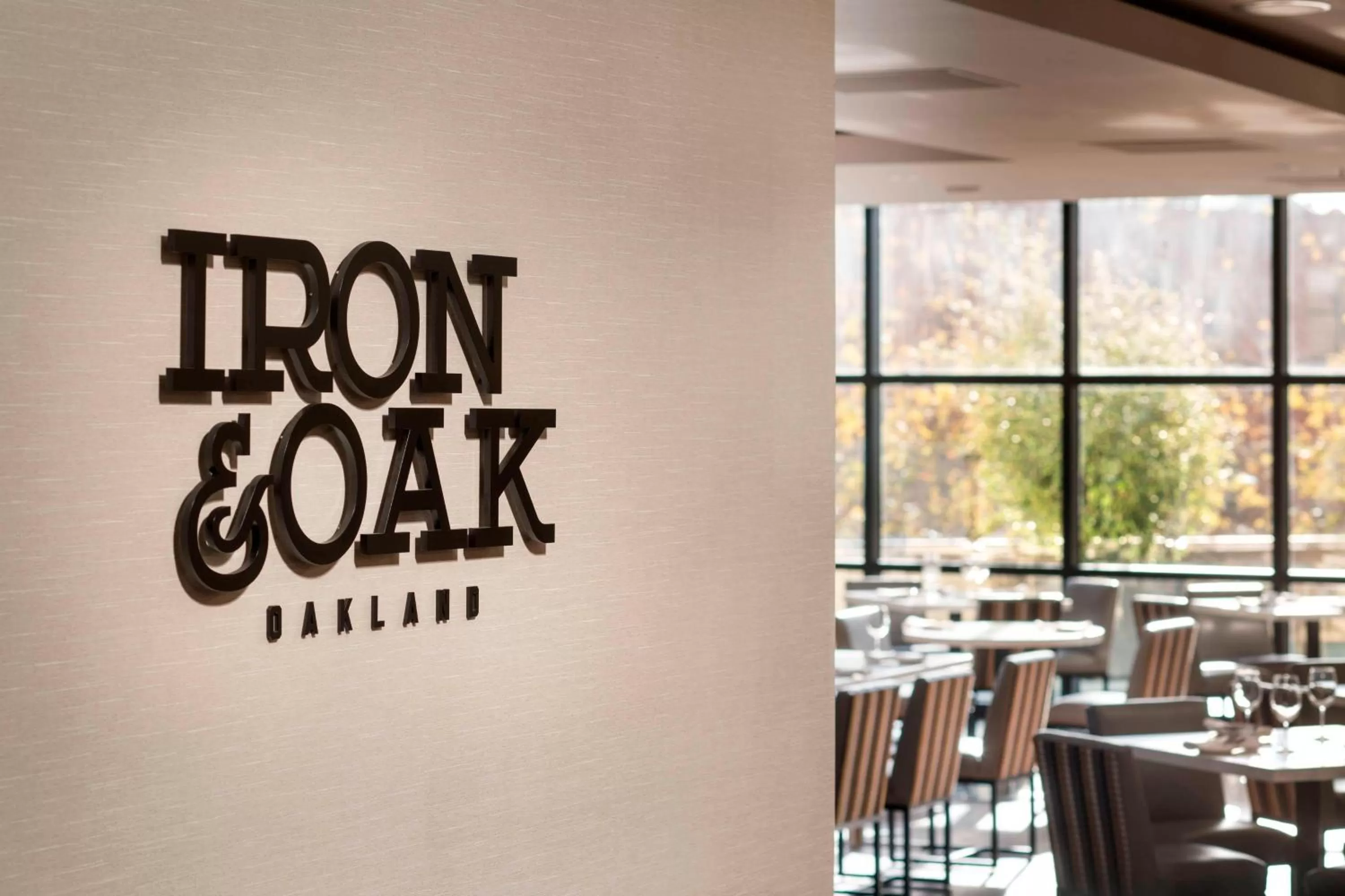 Restaurant/places to eat in Oakland Marriott City Center