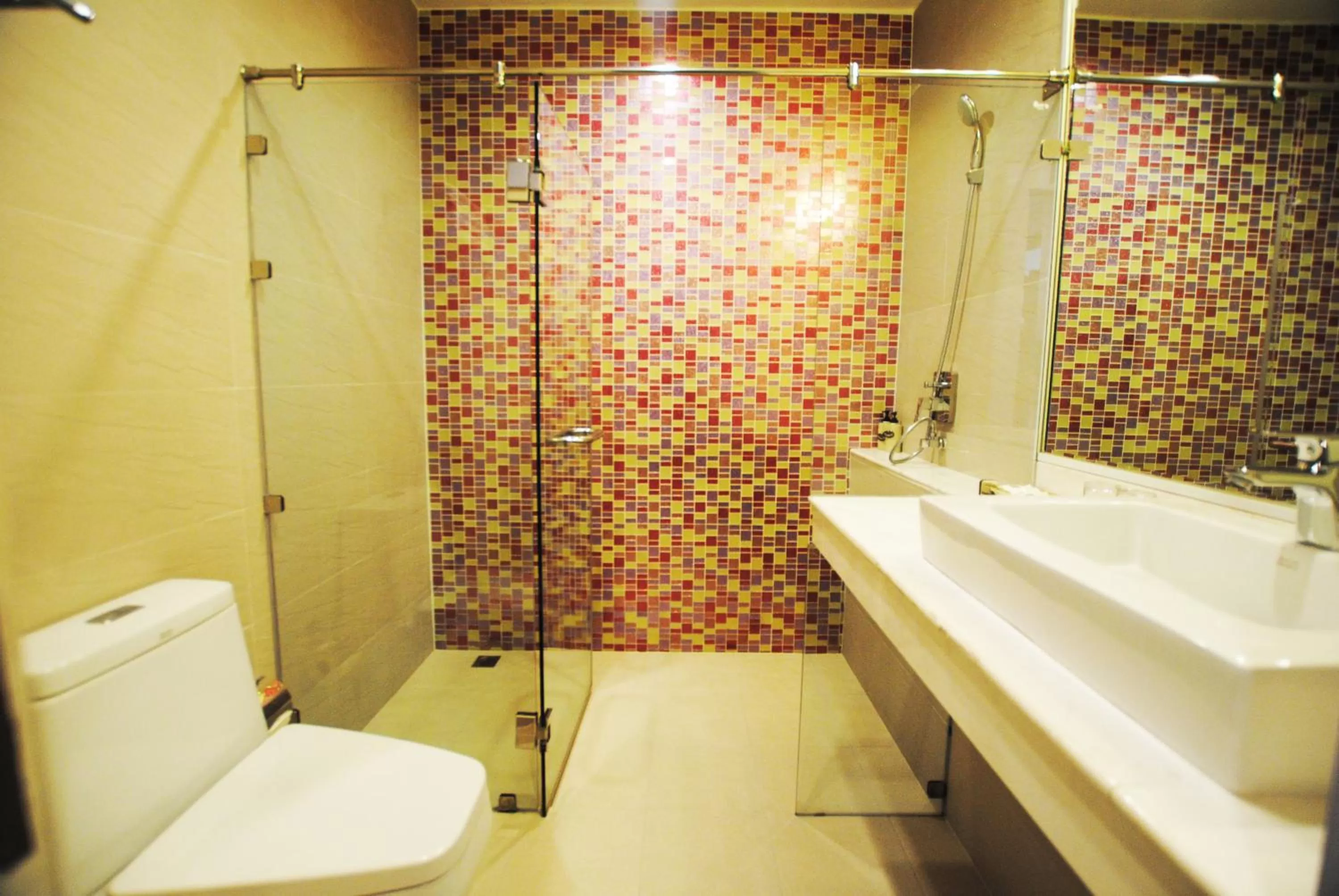 Bathroom in Focal Local Bed & Breakfast