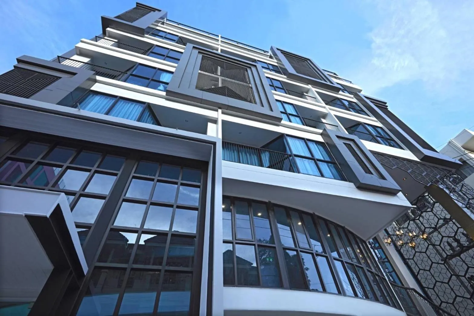 Property building in Chezzotel Pattaya