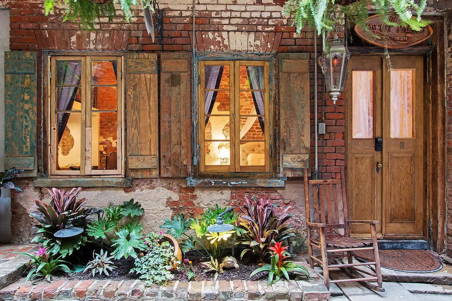 Property building in French Quarter Mansion