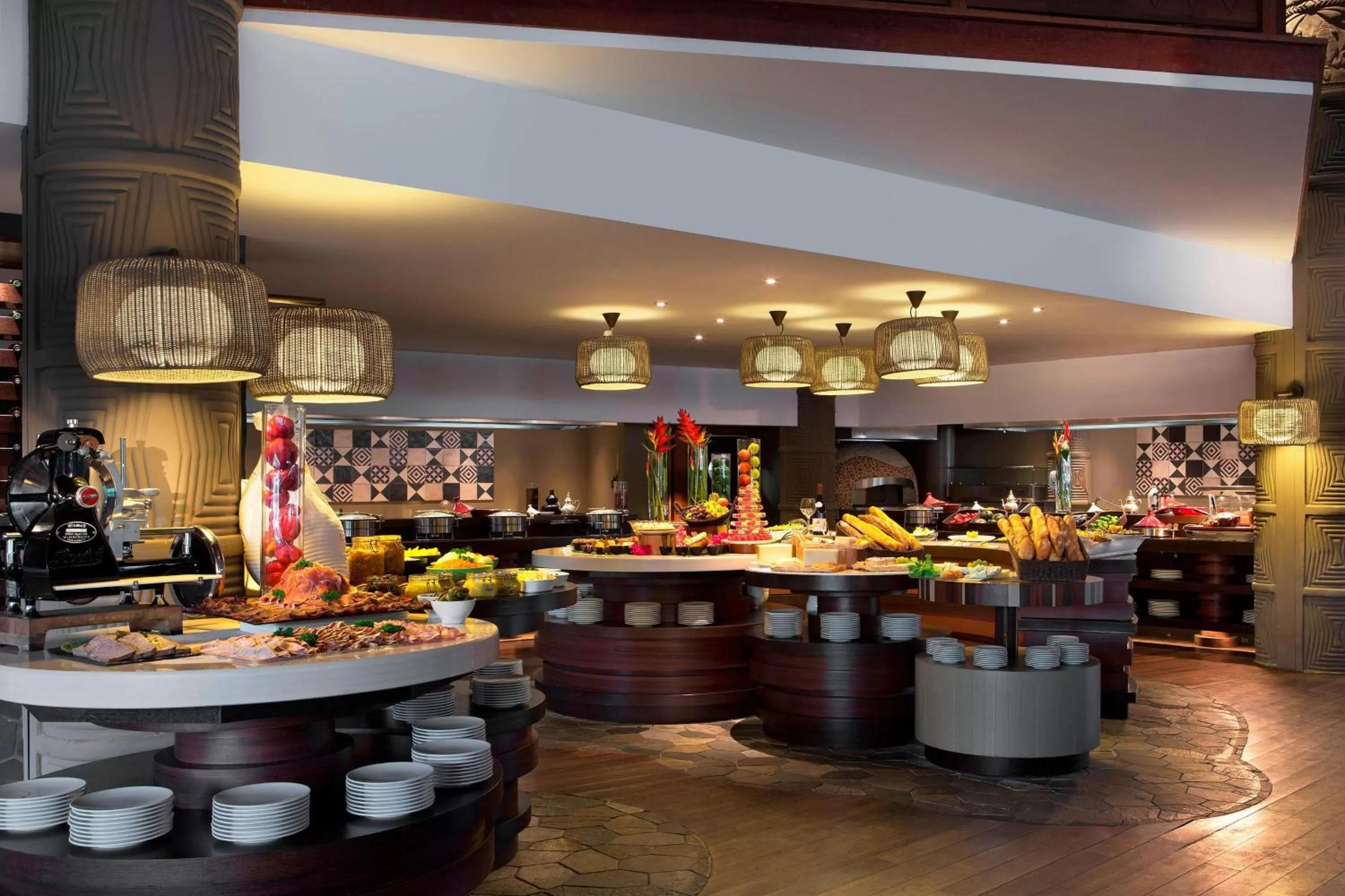 Restaurant/places to eat in Sheraton New Caledonia Deva Spa & Golf Resort