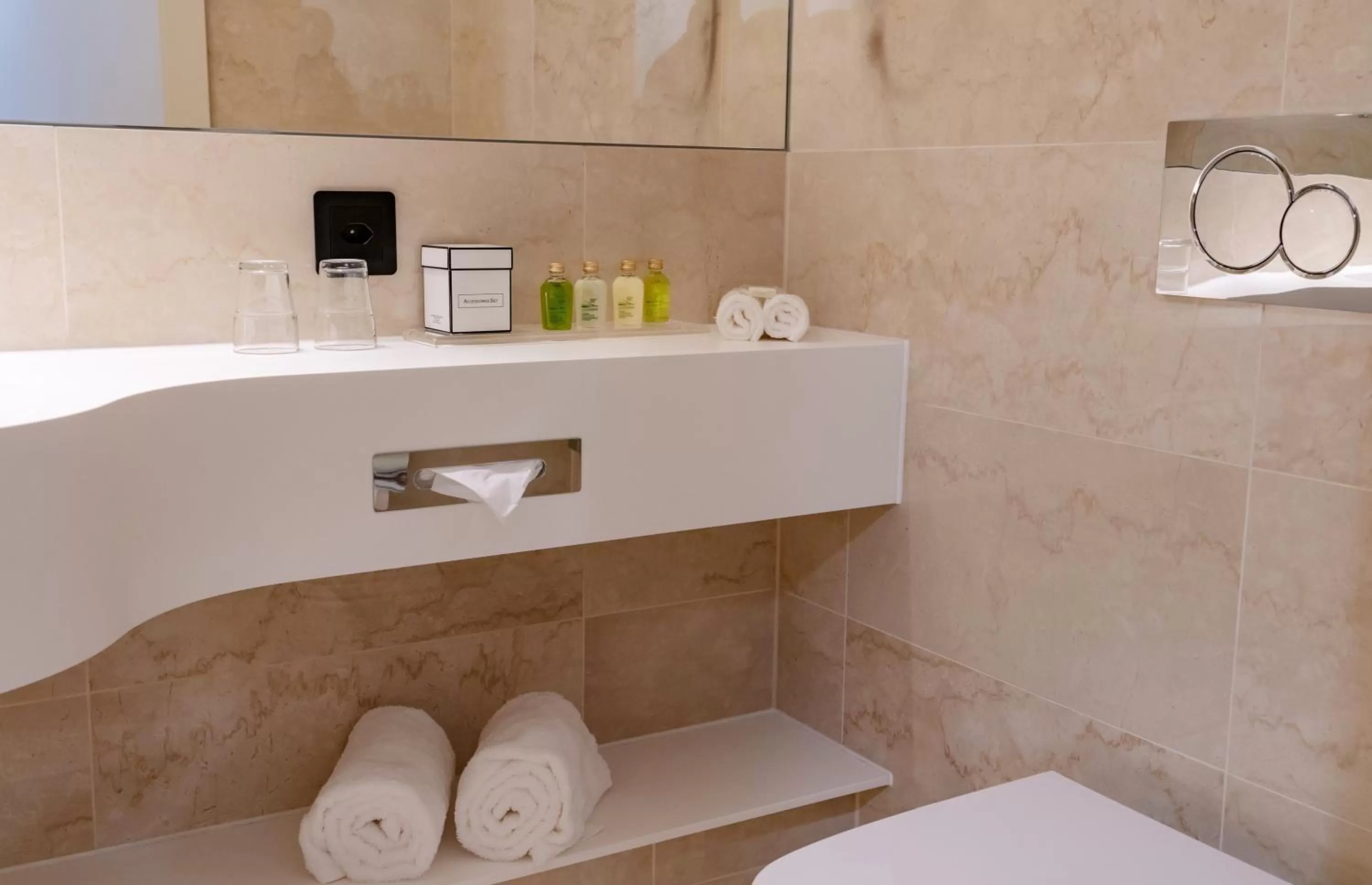 Nash Suites Airport Hotel