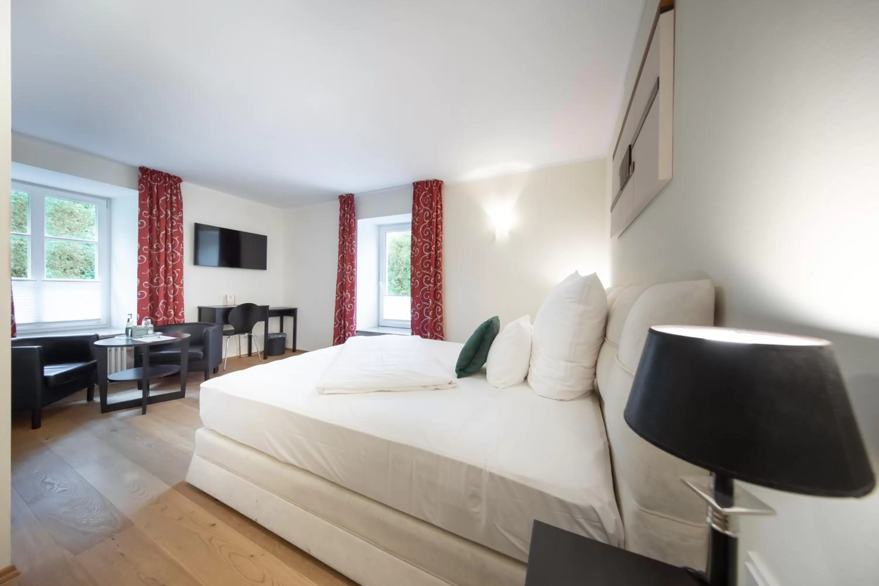 Photo of the whole room, Bed in Die LÜ - Lüttelforster Mühle