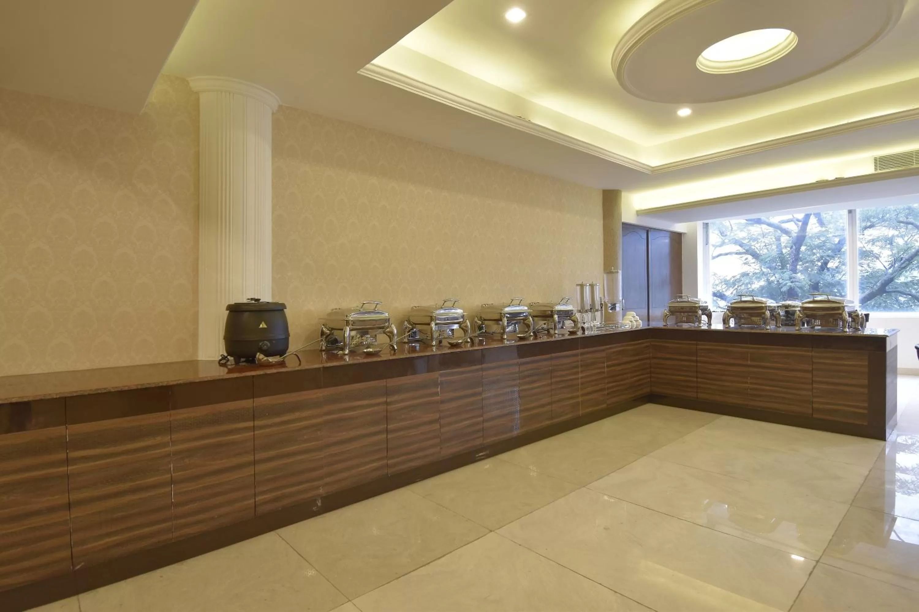 Buffet breakfast, Restaurant/Places to Eat in The Royal Castle AC Centralized