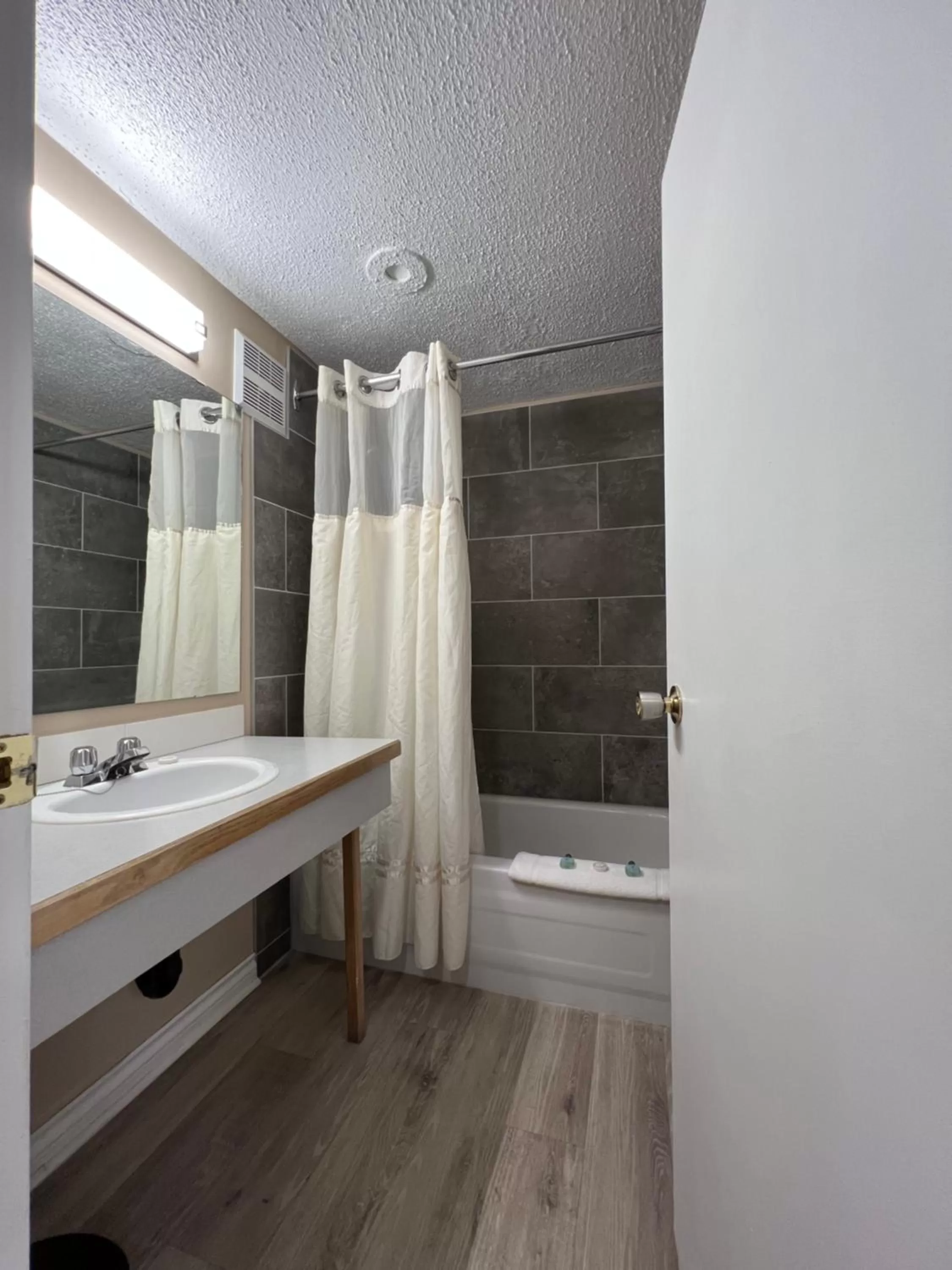 Bathroom in Villa Motel