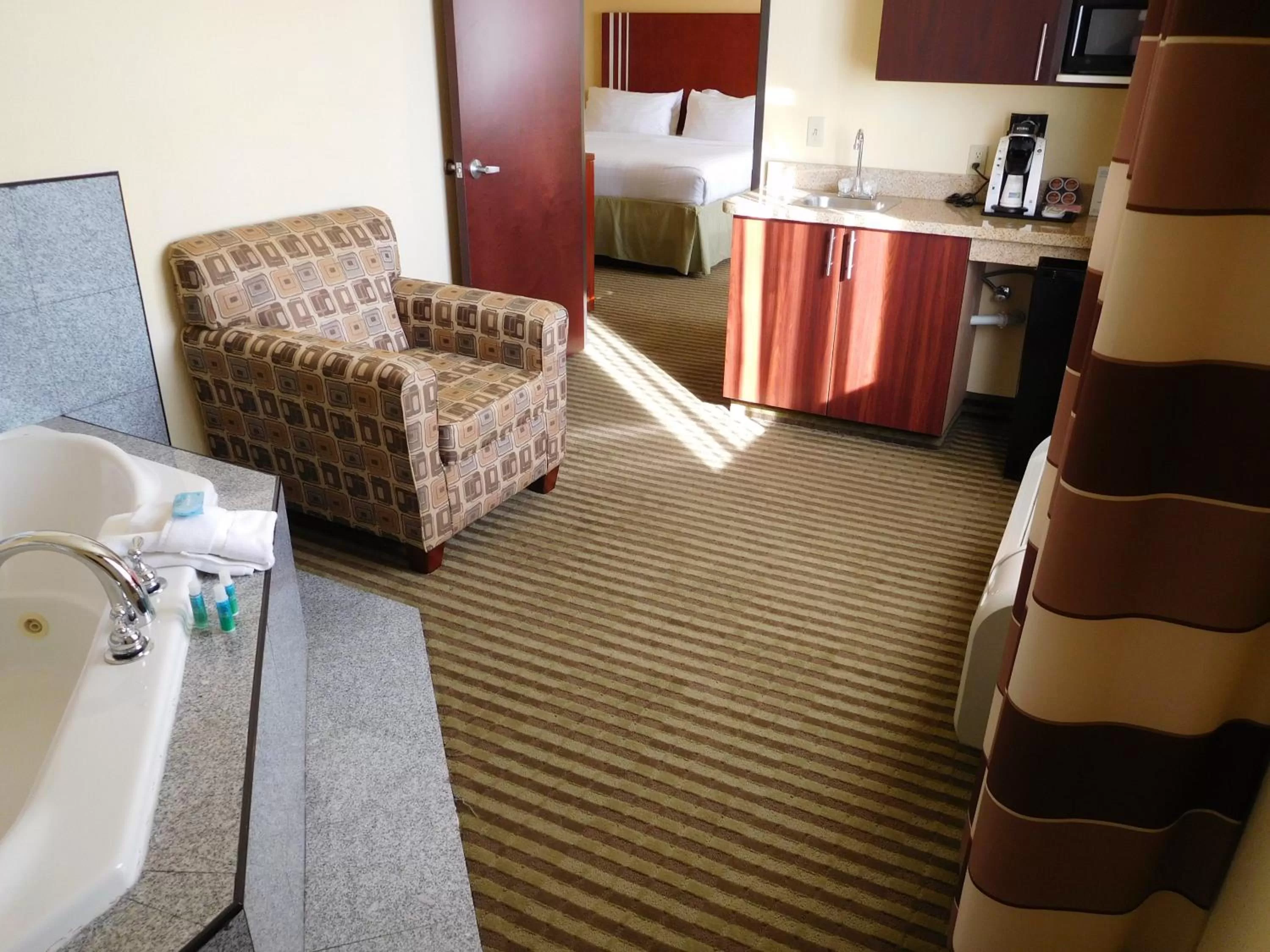 Bedroom, Bed in Holiday Inn Express Ponca City by IHG