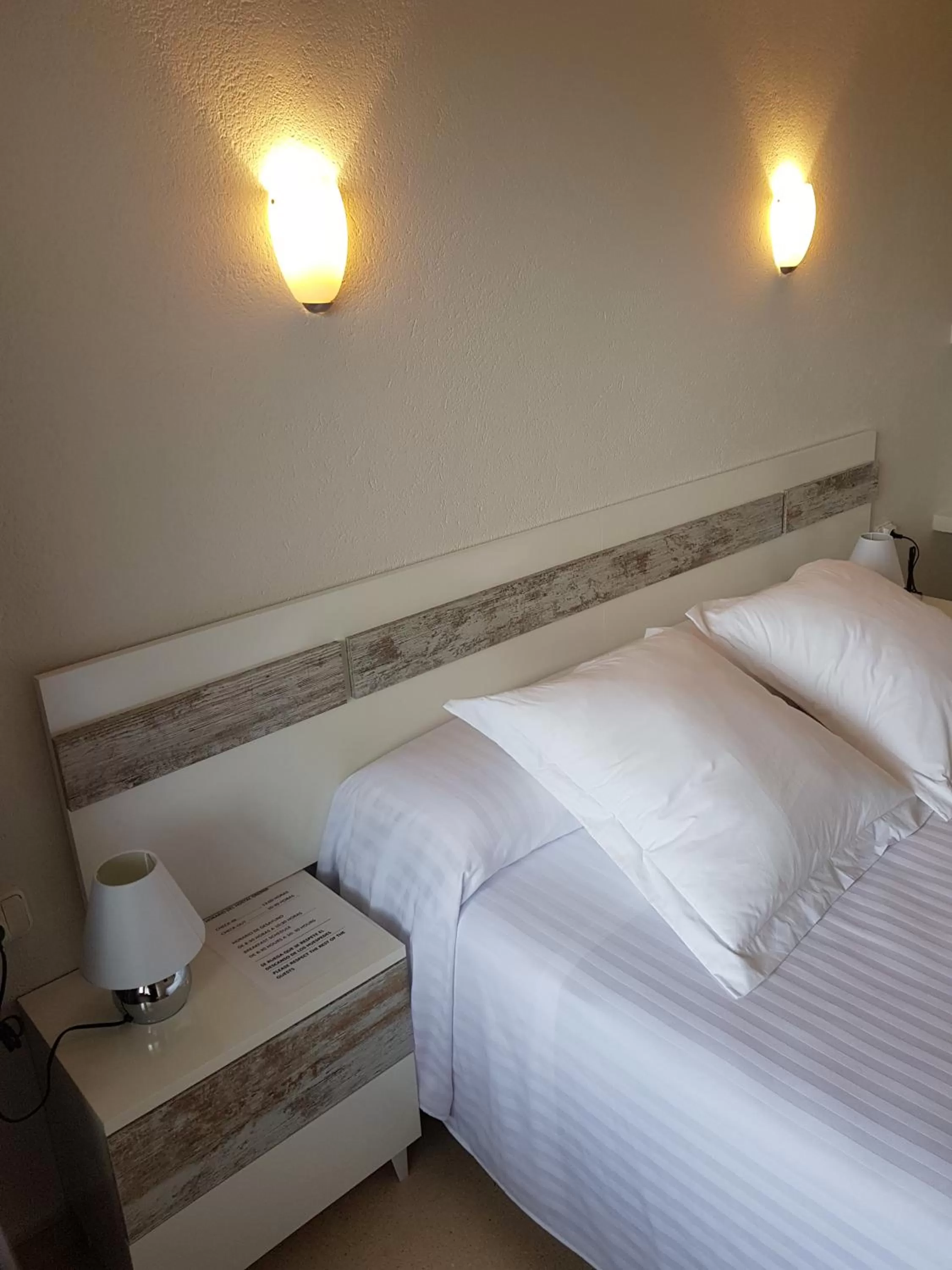 Bed in Hostal Ondina