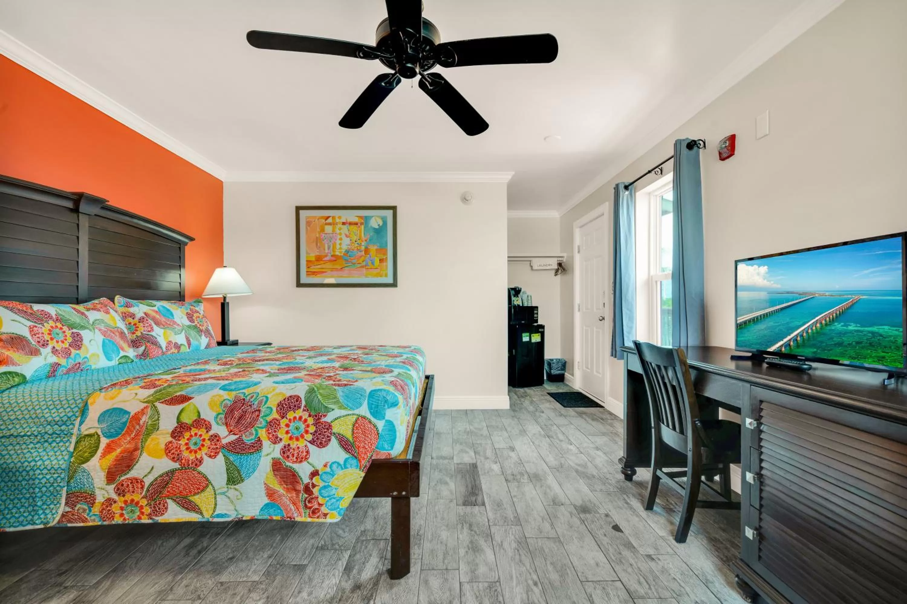 Photo of the whole room, Bed in Coconut Cay Resort