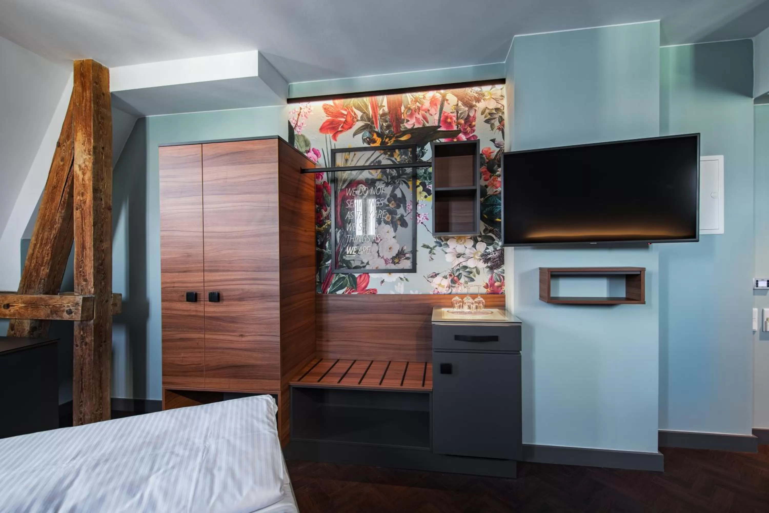 TV and multimedia, Bed in Maison Schiller by DesignCity Hotels
