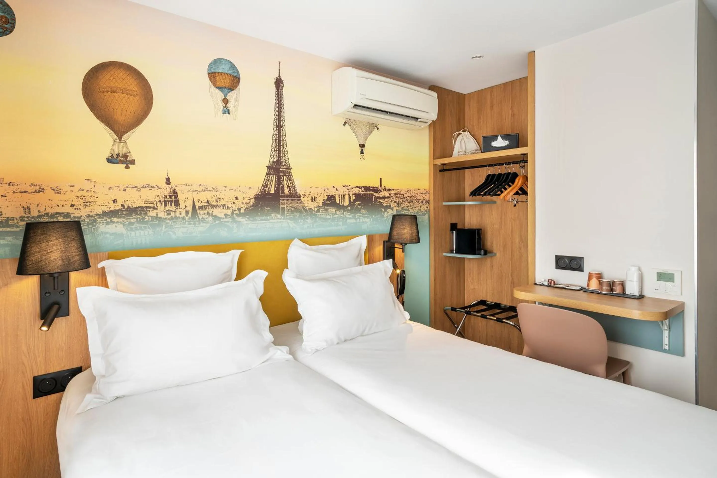 Bed in Hotel Apolonia Paris Mouffetard, Sure Hotel Collection by Best Western