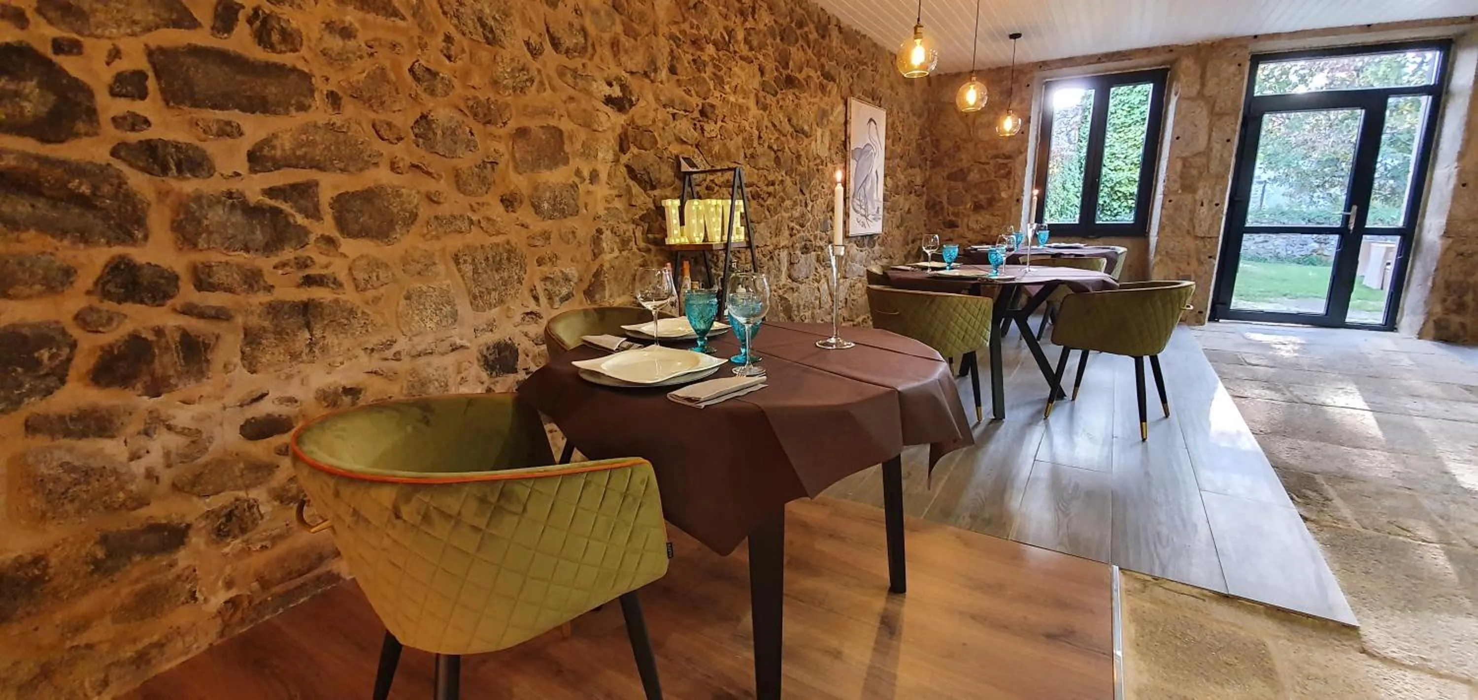 Restaurant/places to eat in Ecocasa Lema II