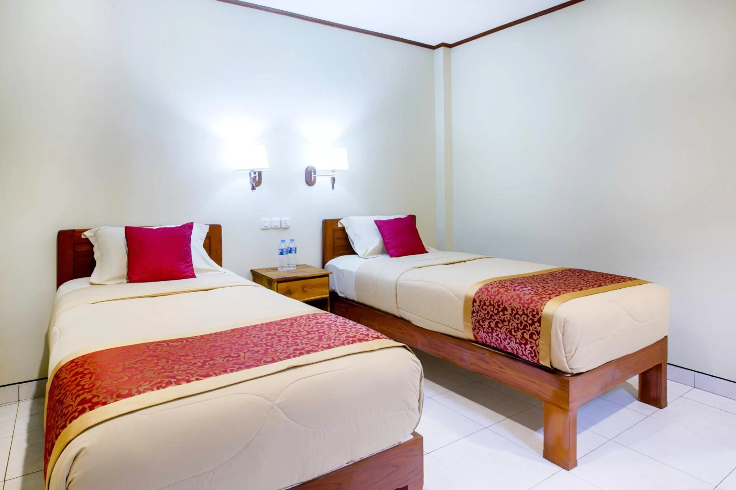 Bedroom, Bed in Komodo Lodge