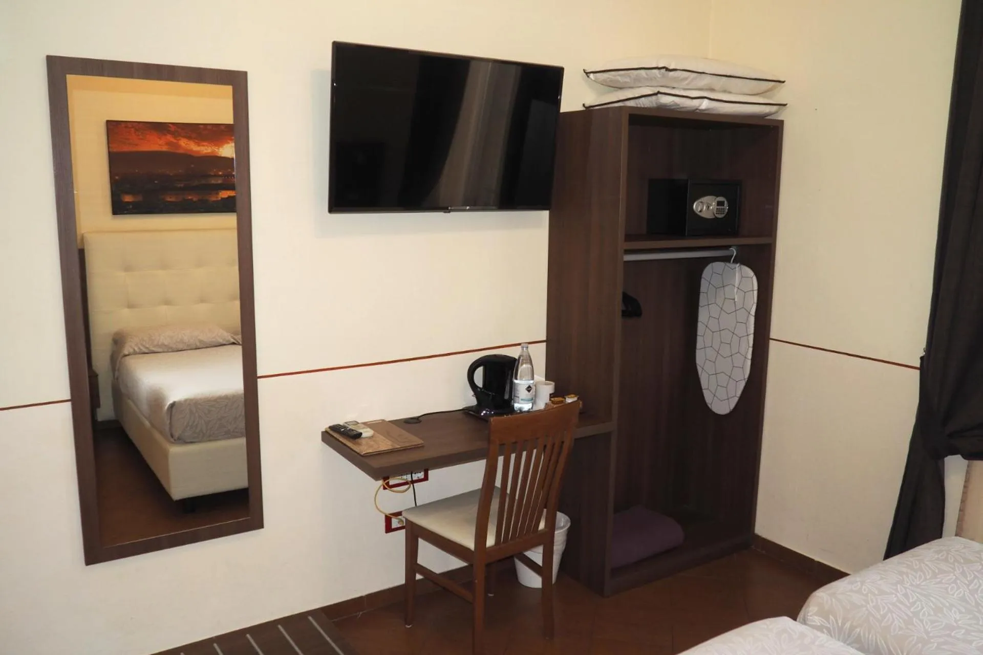 TV and multimedia, Bed in Hotel Ester