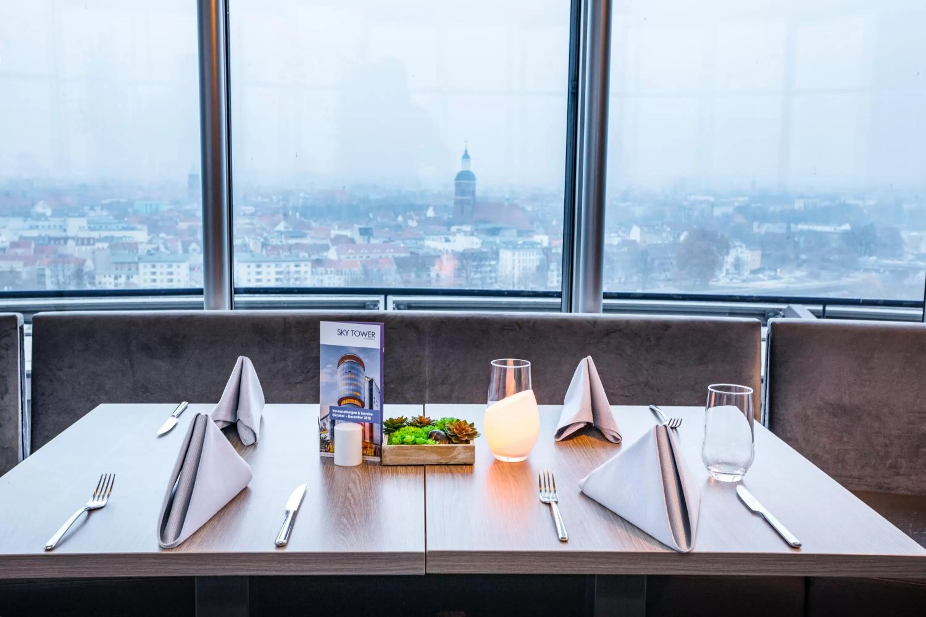 Restaurant/places to eat in Garner Hotel Berlin - Spandau by IHG