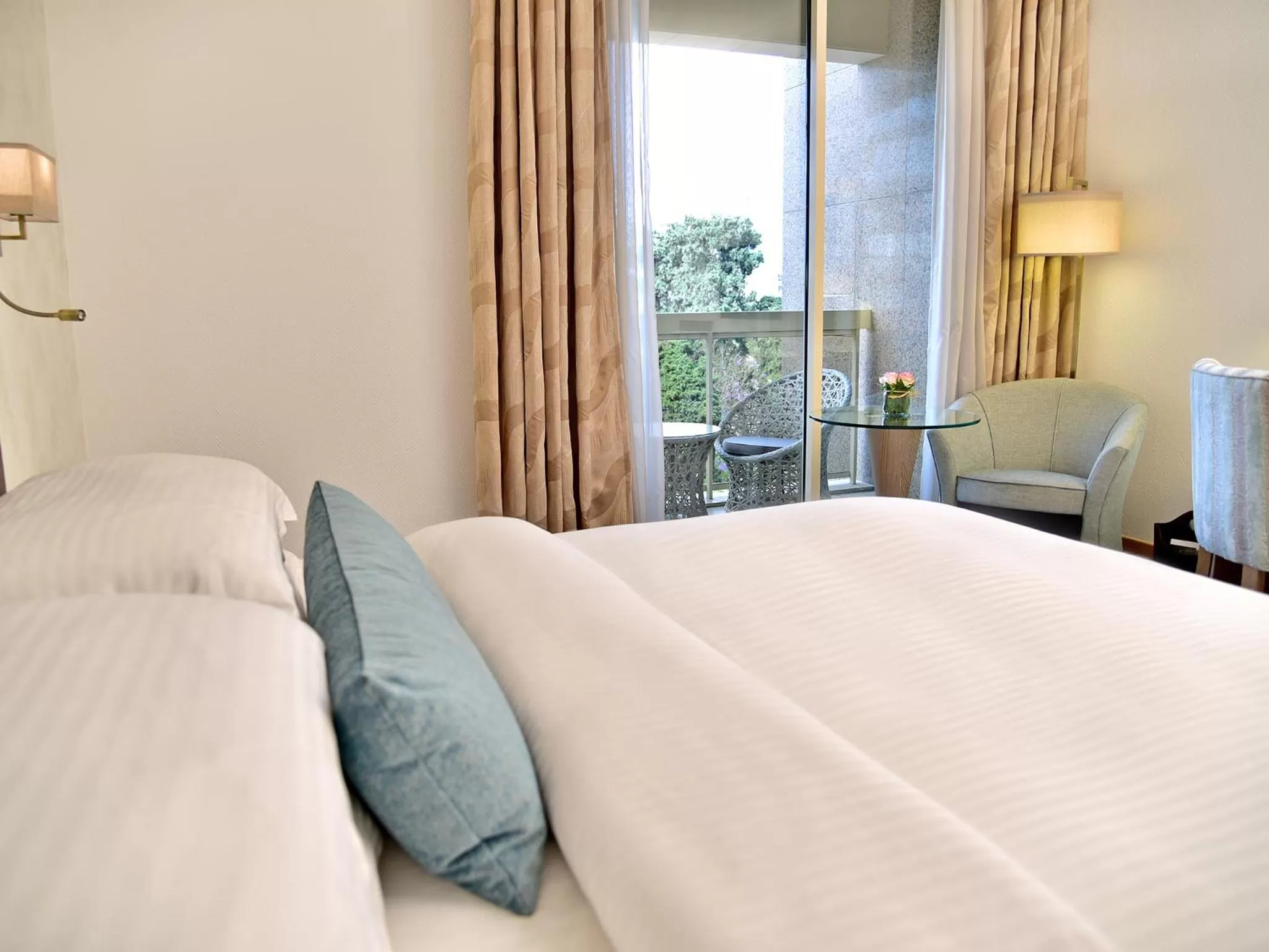 Bed in Gefinor Rotana – Beirut