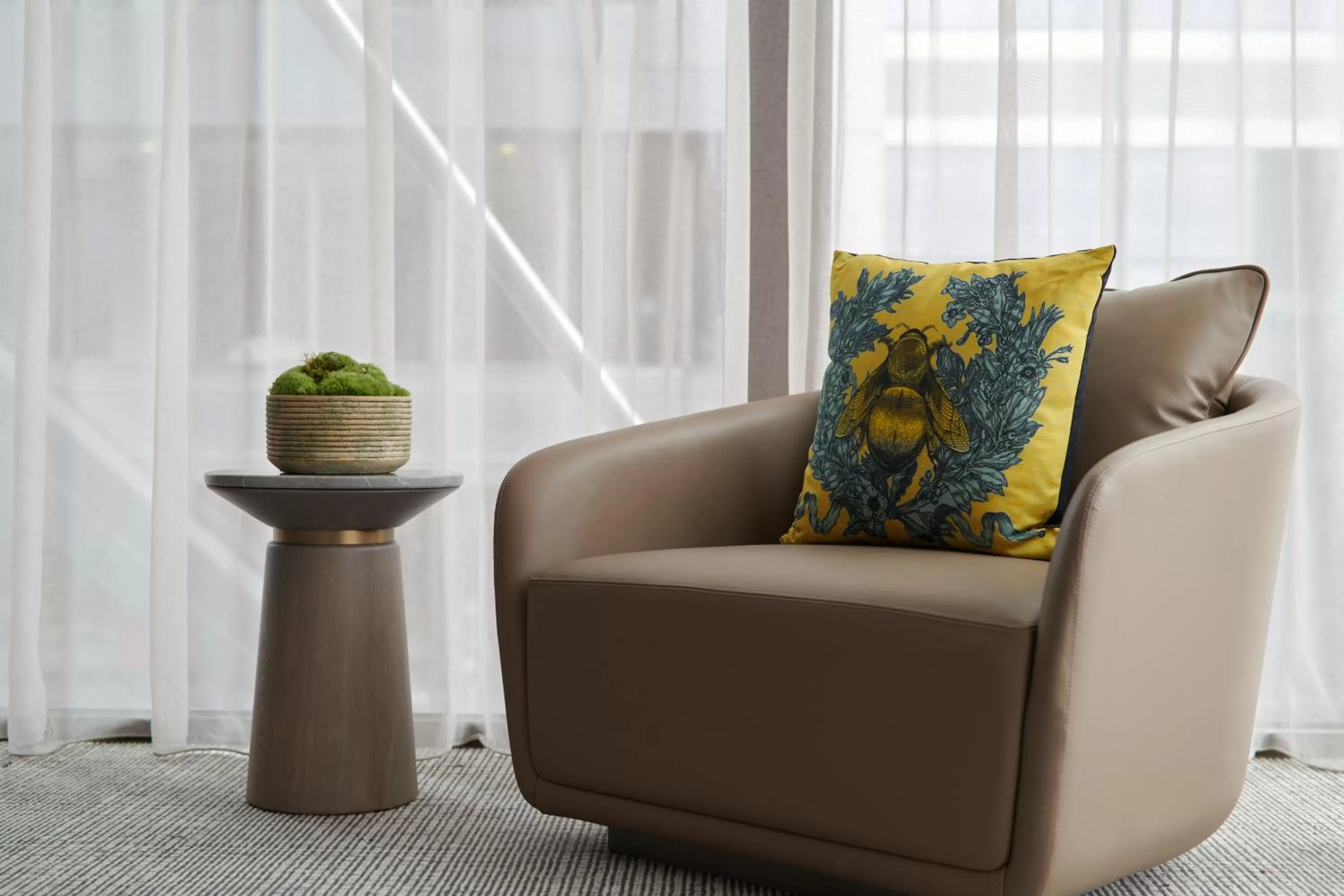 Bedroom in Pan Pacific London