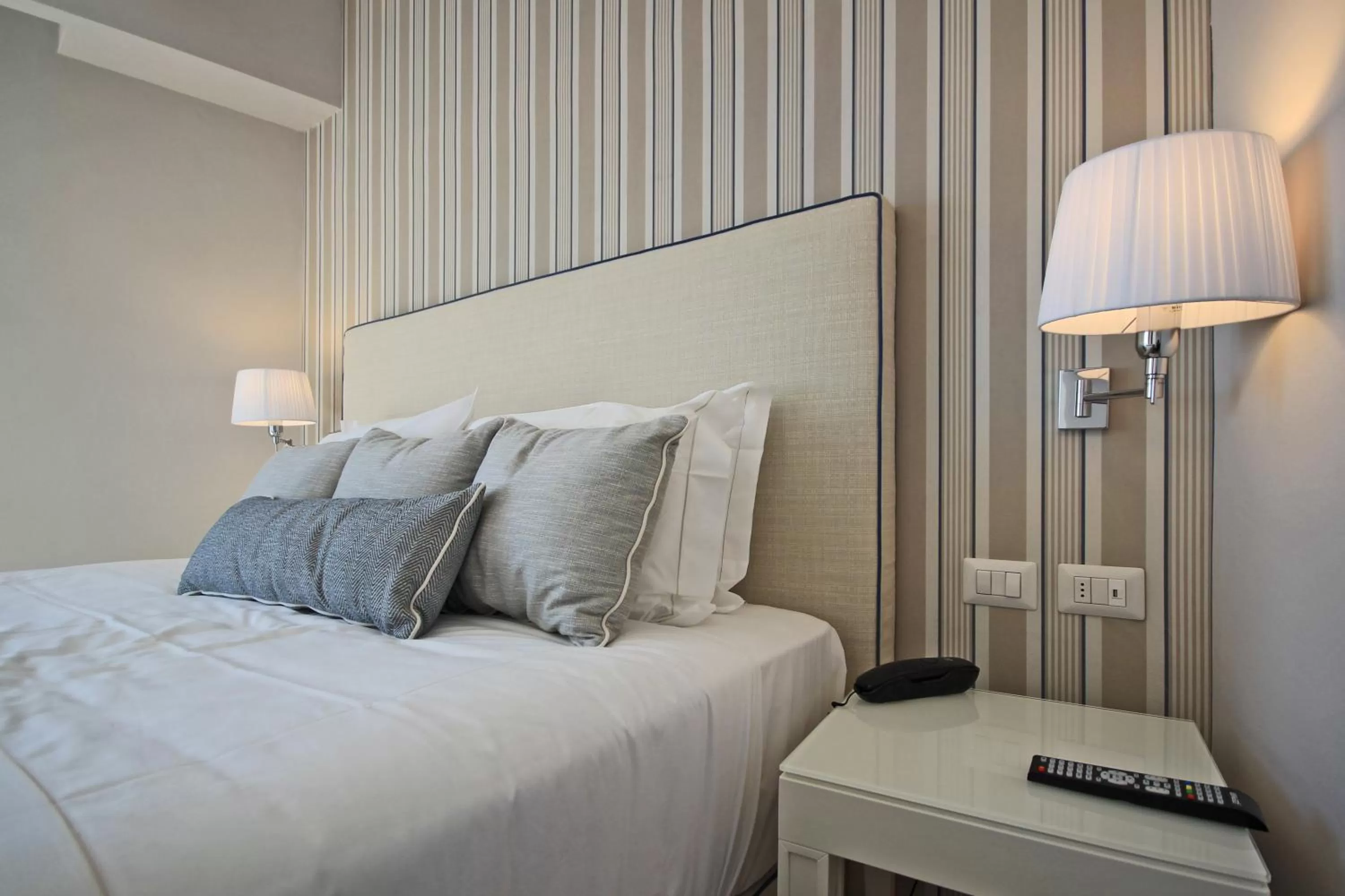 Decorative detail, Bed in Hotel Plaza