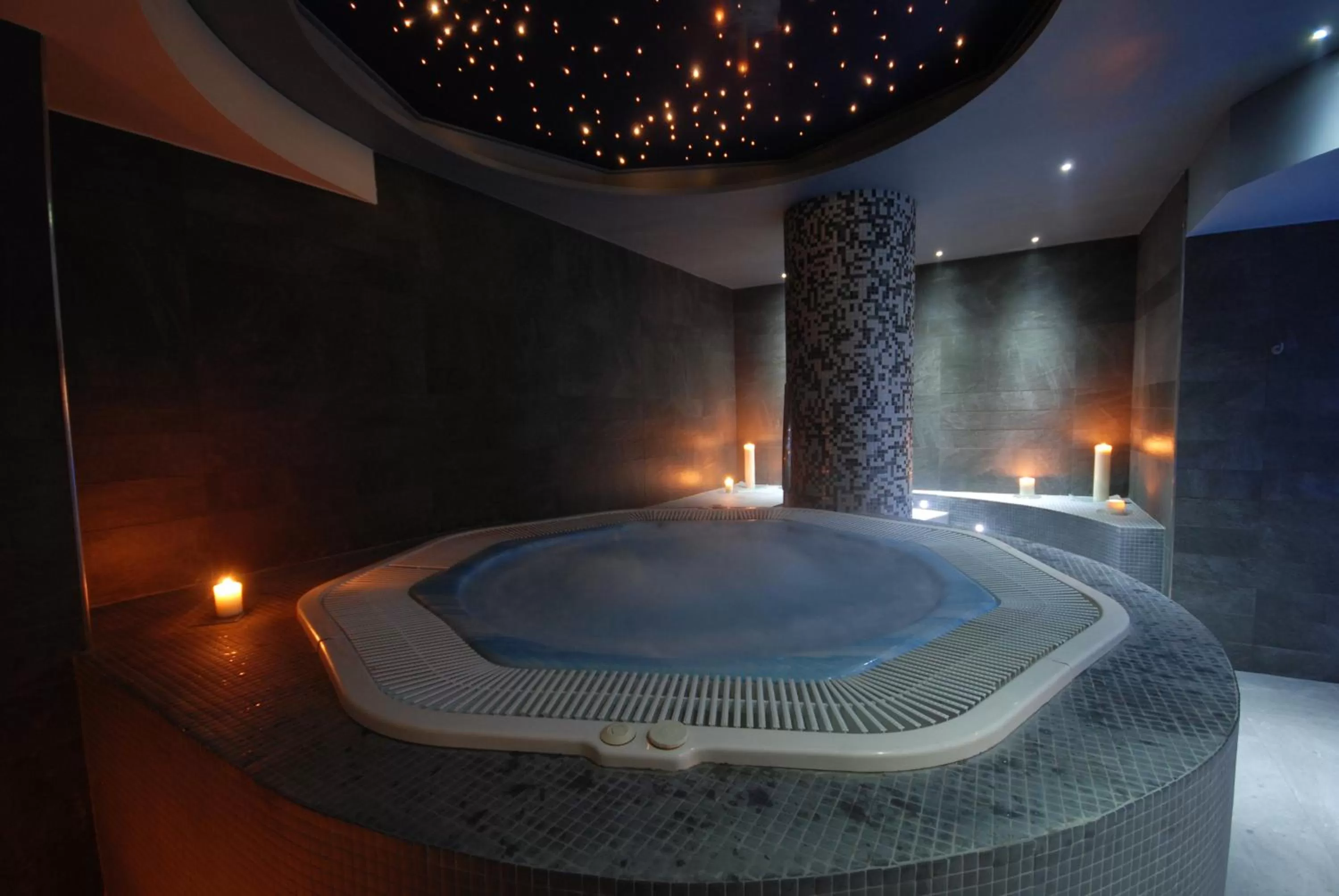 Spa and wellness centre/facilities in Hotel & Spa Real Jaca