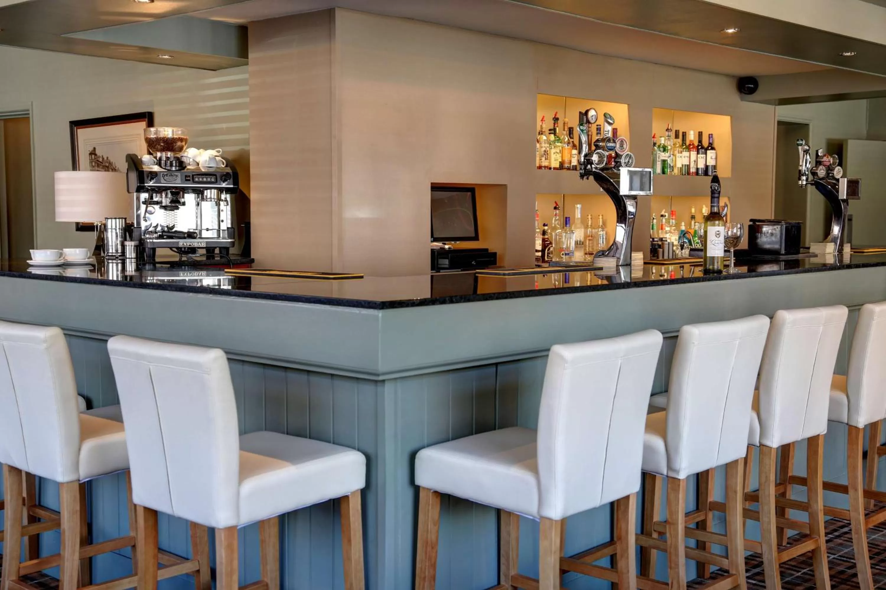 Lounge or bar, Lounge/Bar in Best Western Brook Hotel