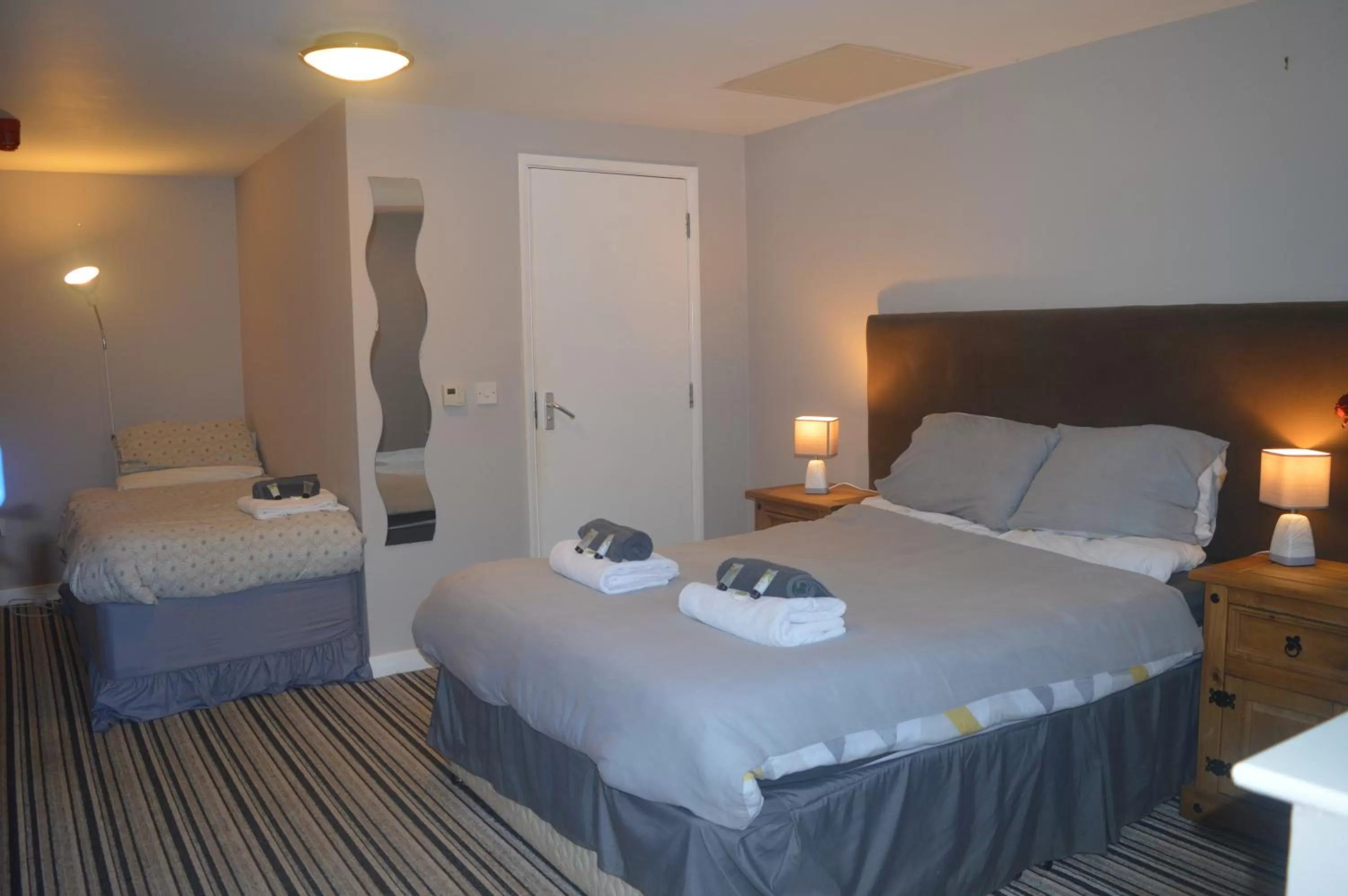 Bedroom, Bed in The Queen Victoria