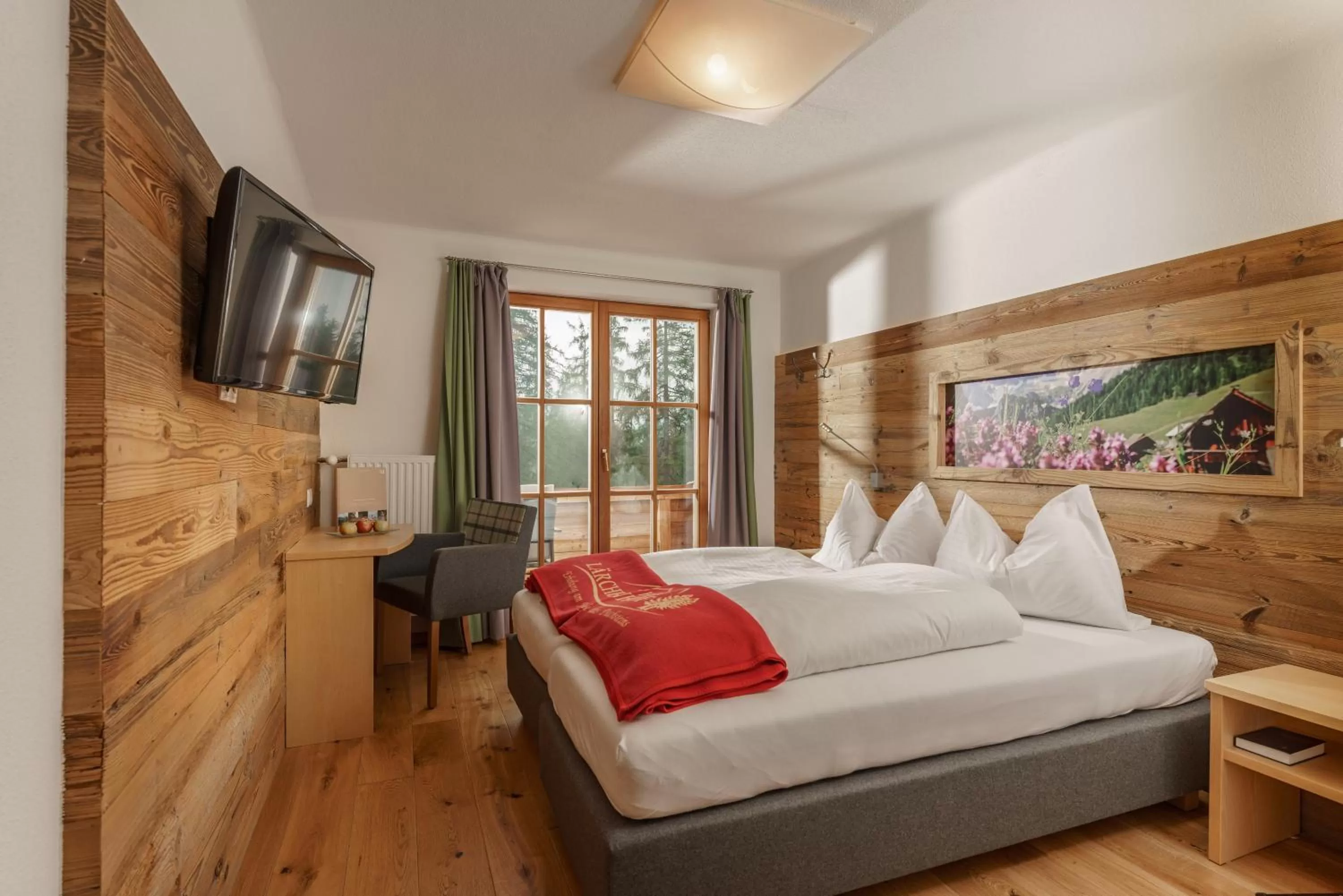 View (from property/room), Bed in Naturhotel Lärchenhof