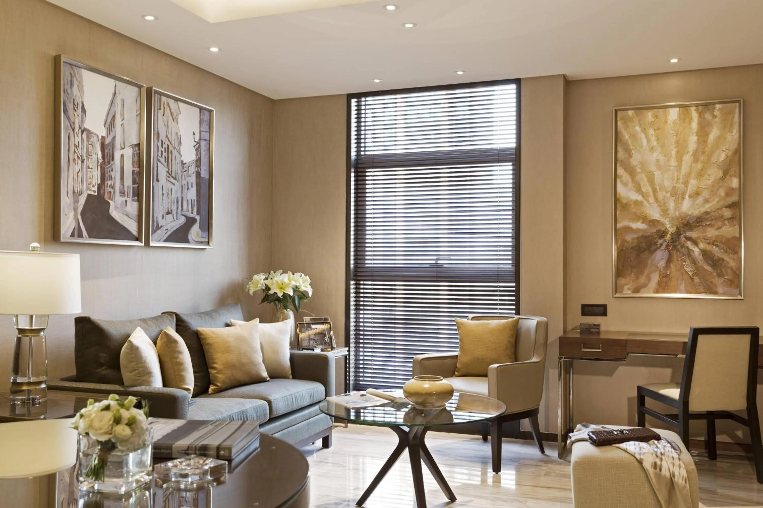 Living room in The Fairway Place, Xi'an - Marriott Executive Apartments