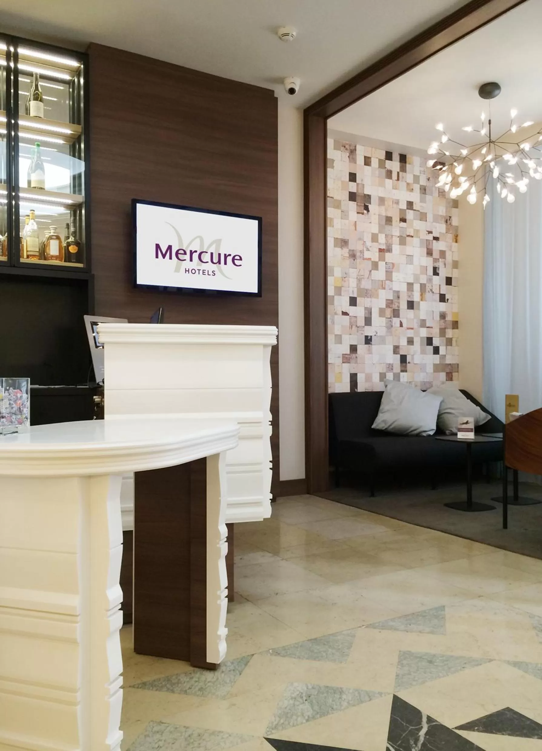 Lobby or reception in Mercure Lyon Centre Beaux-Arts