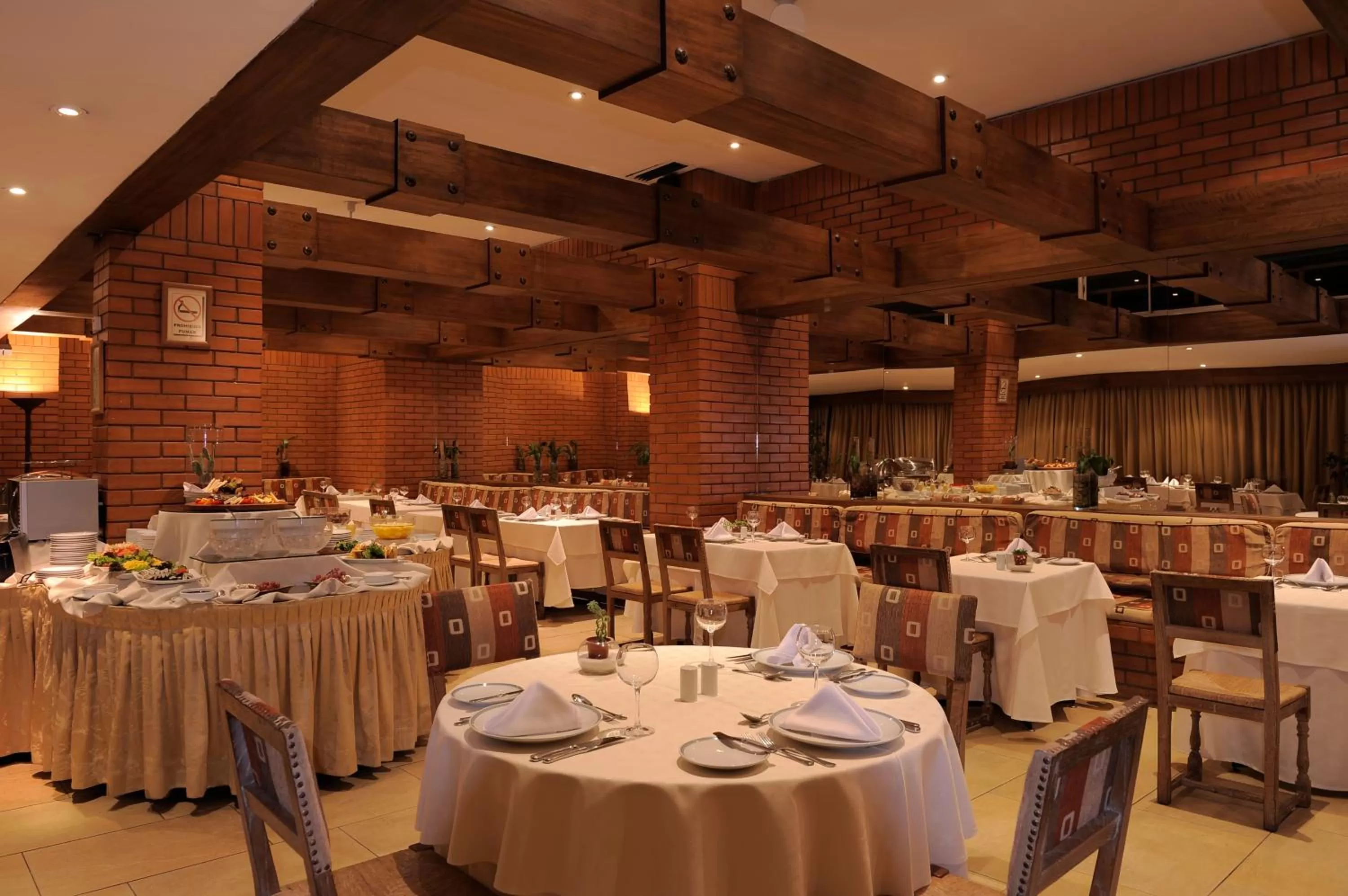 Restaurant/places to eat in Hotel El Araucano