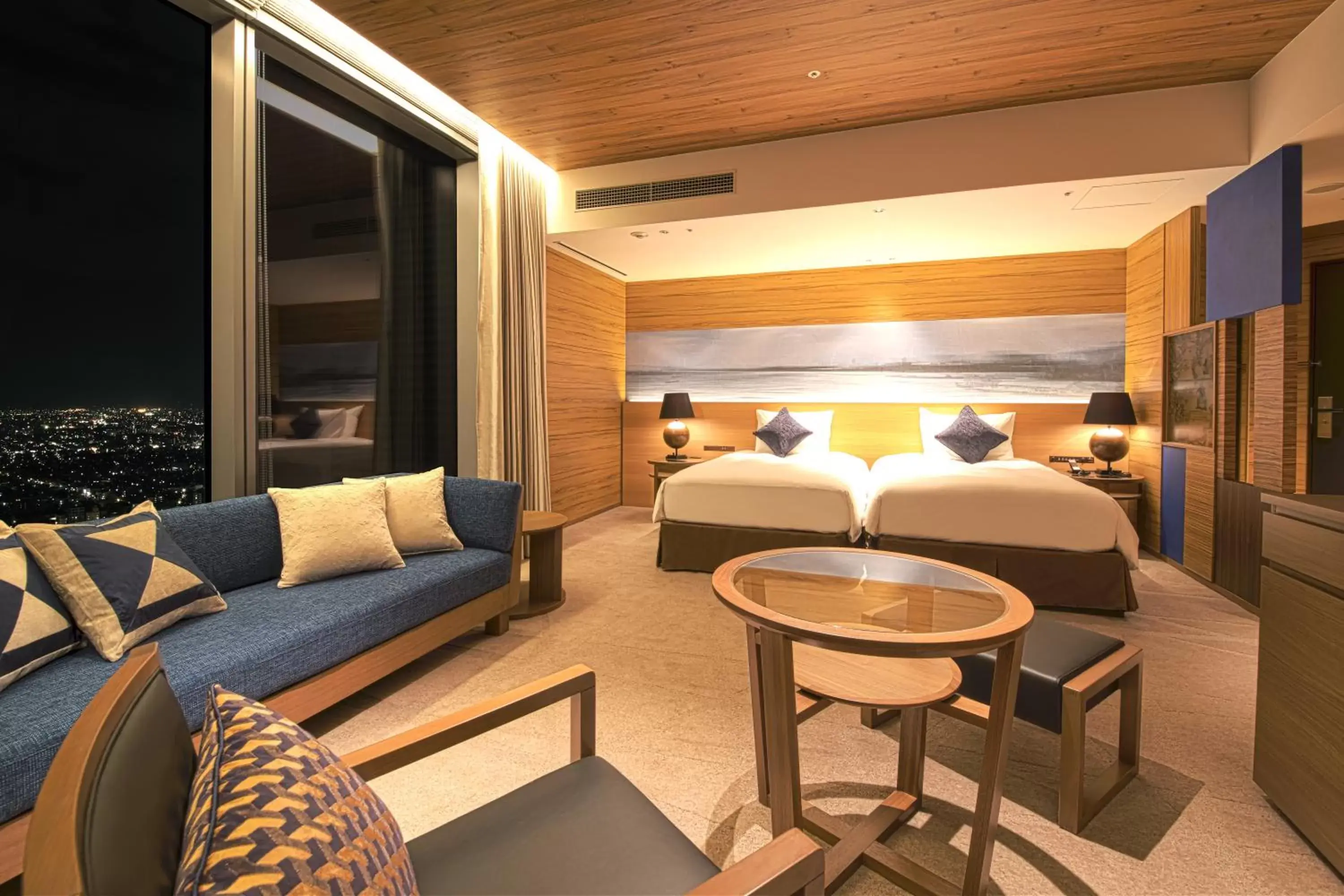 Deluxe Corner Twin Room with Nagoya Station View & Club Lounge Access ( 4 adult ) in Nagoya Prince Hotel Sky Tower Deluxe Corner Twin Room with Nagoya Station View & Club Lounge Access ( 4 adult ) in Nagoya Prince Hotel Sky Tower