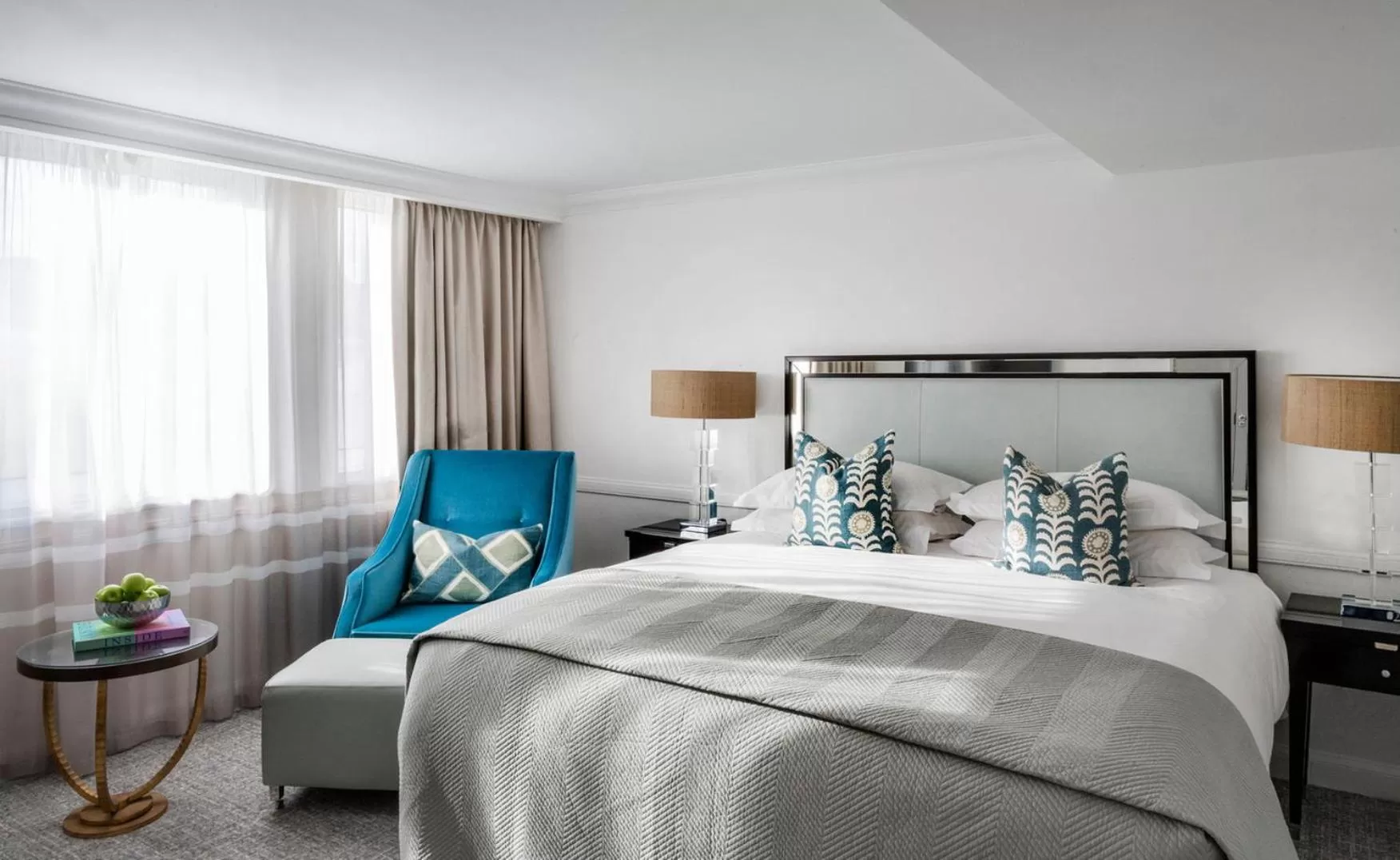 Photo of the whole room, Bed in The Bristol Hotel