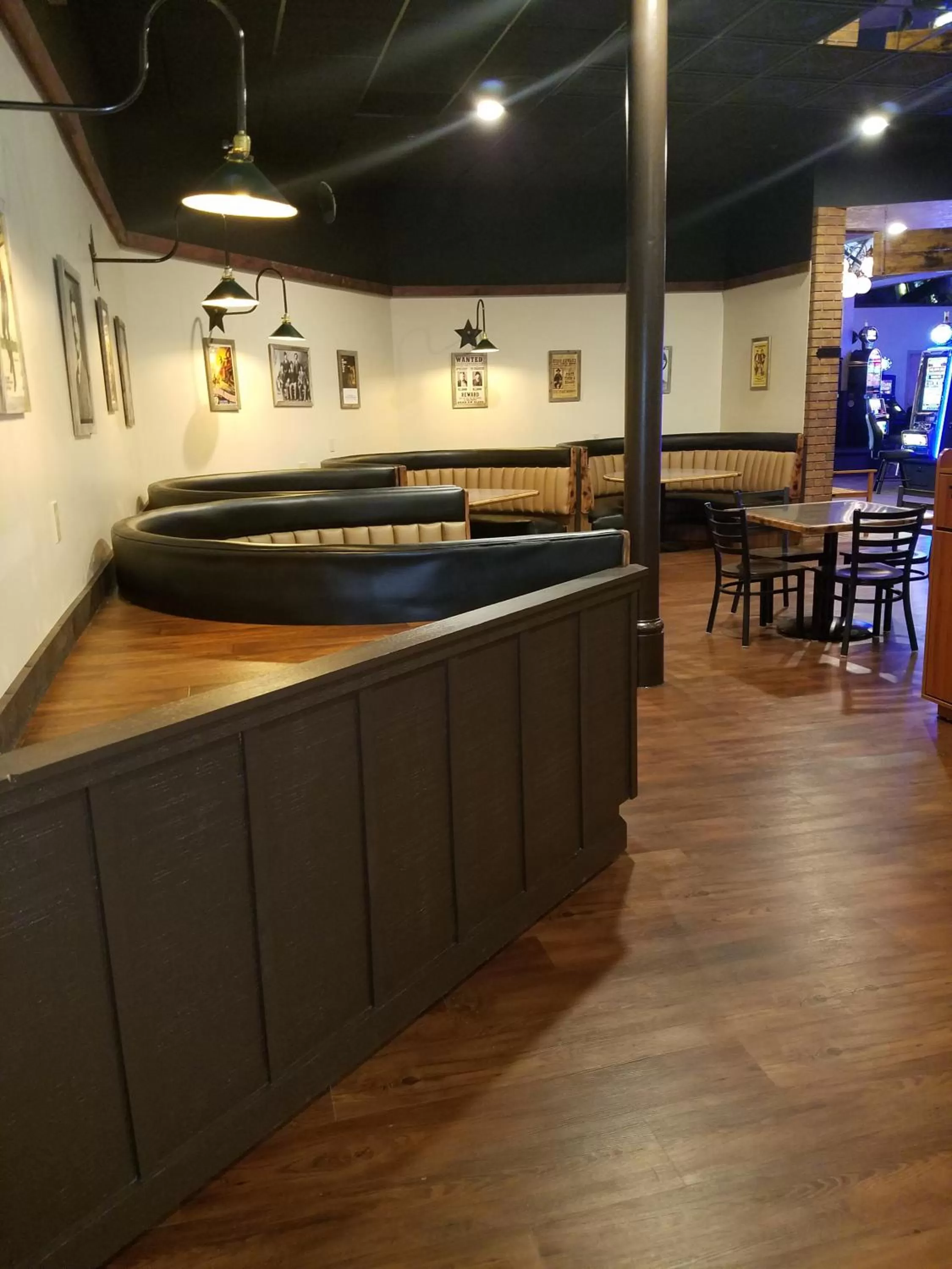 Restaurant/places to eat, Lounge/Bar in Jailhouse Motel and Casino