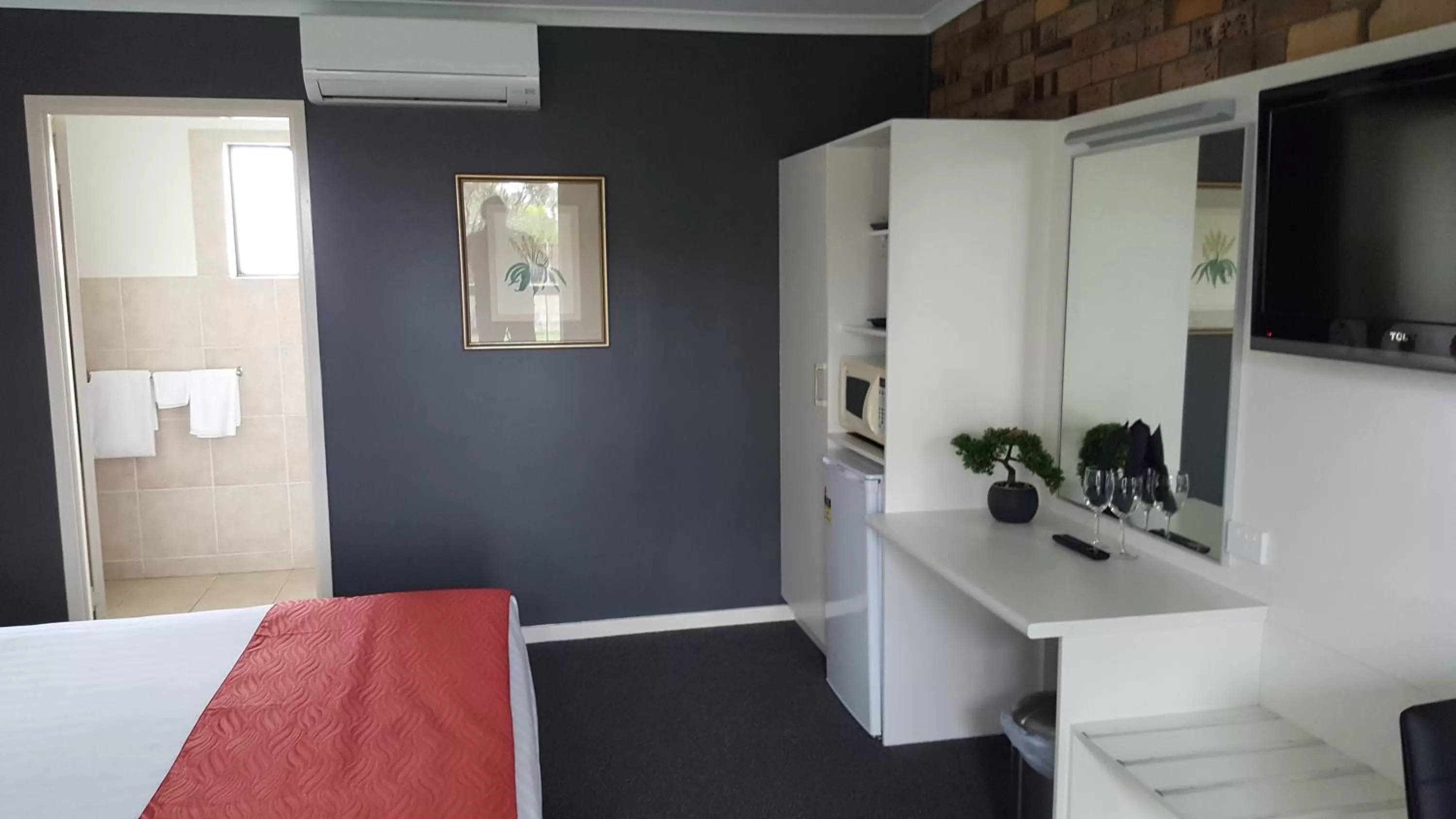 Coffee/tea facilities, Bed in Centrepoint Midcity Motor Inn