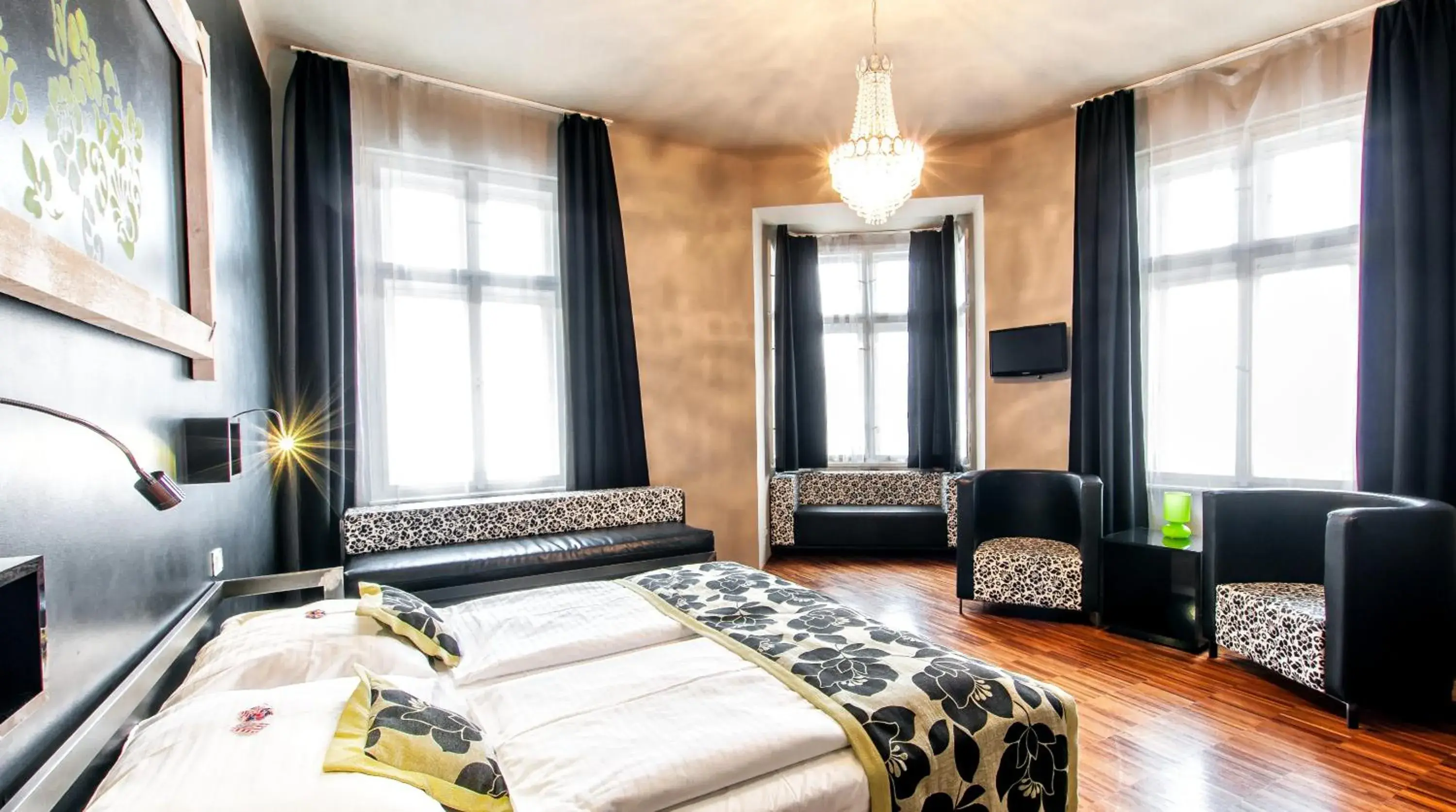 Classic Double Room in Czech Inn Classic Double Room in Czech Inn