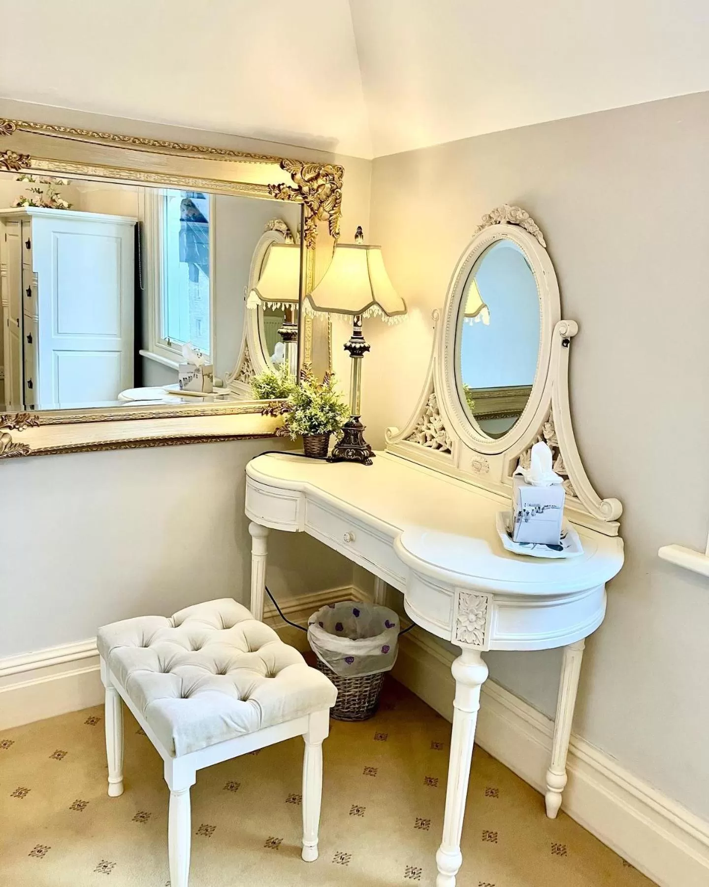 Seating area in Storrs Gate House