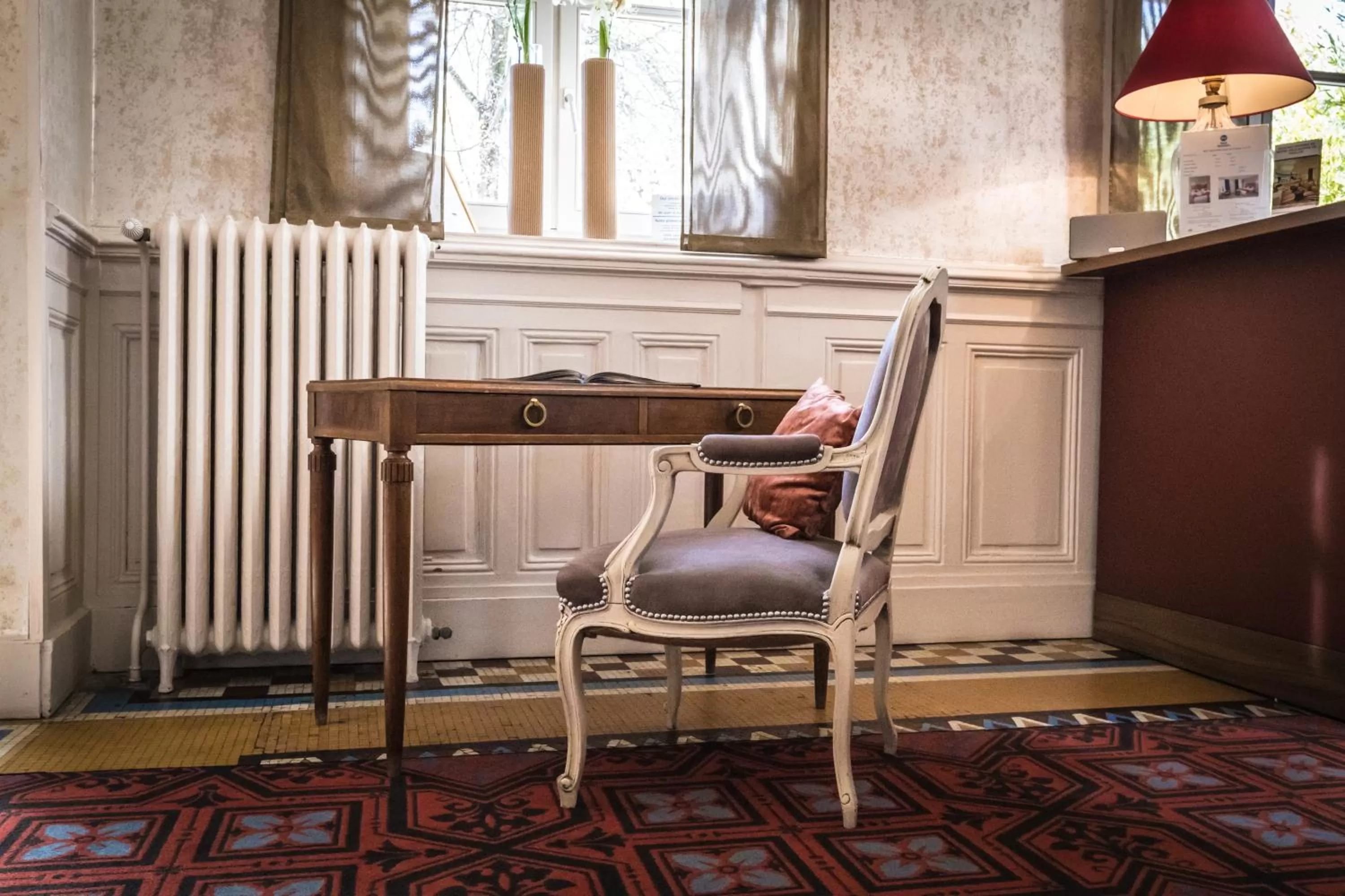 Lobby or reception in Best Western Hôtel de France