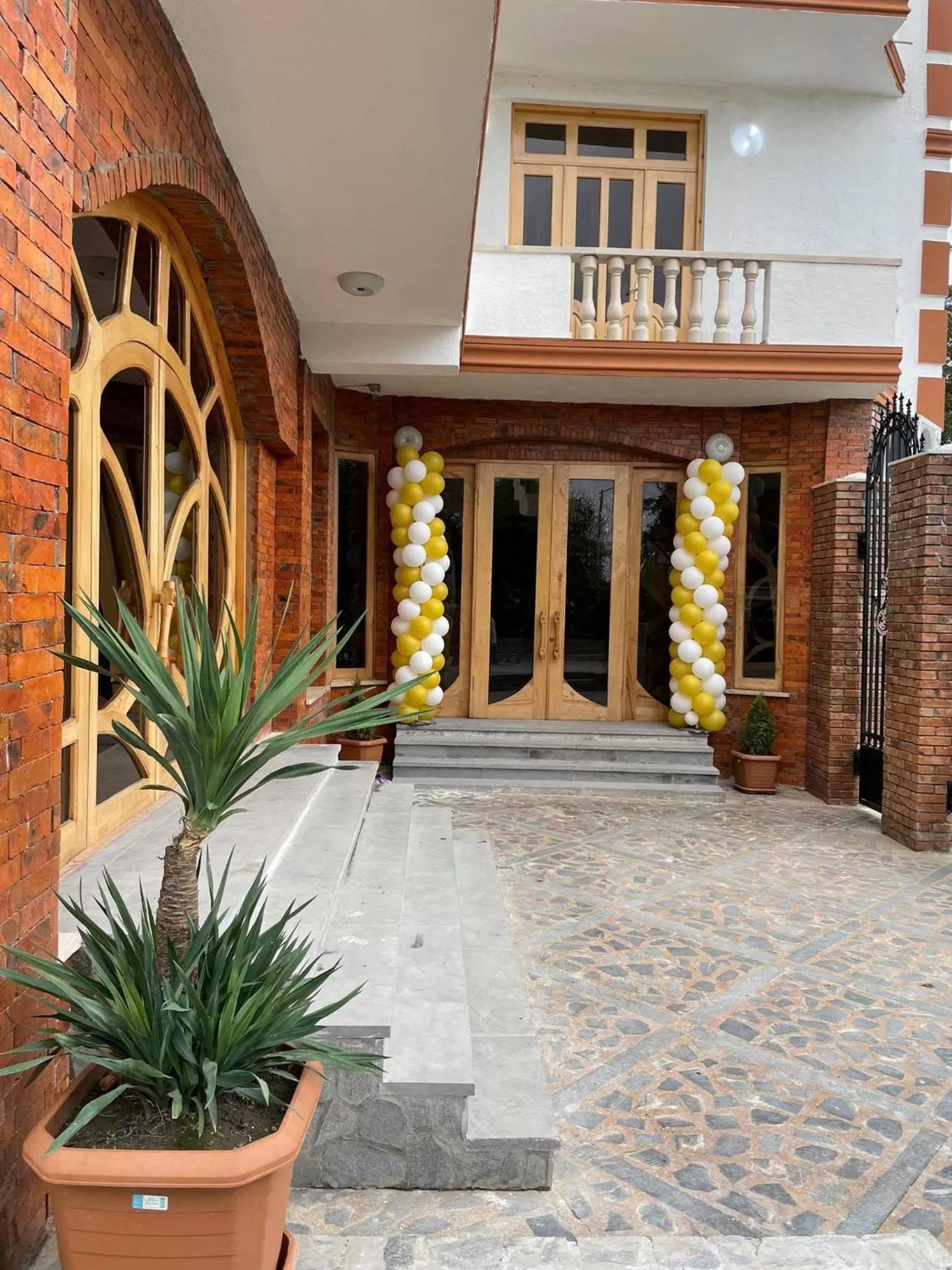 Property building in Hotel Shogi