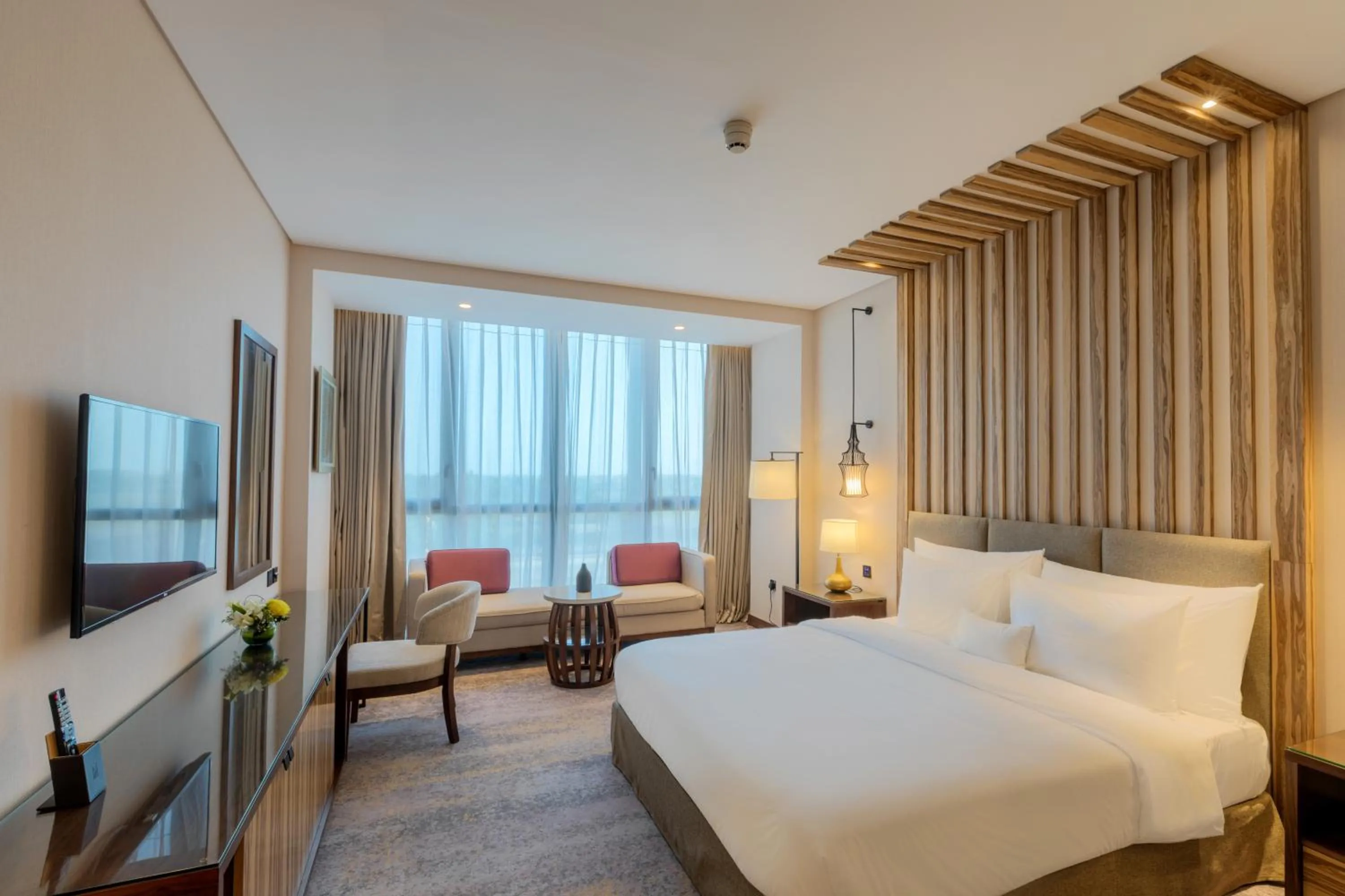 Bedroom, Bed in Millennium Resort Salalah