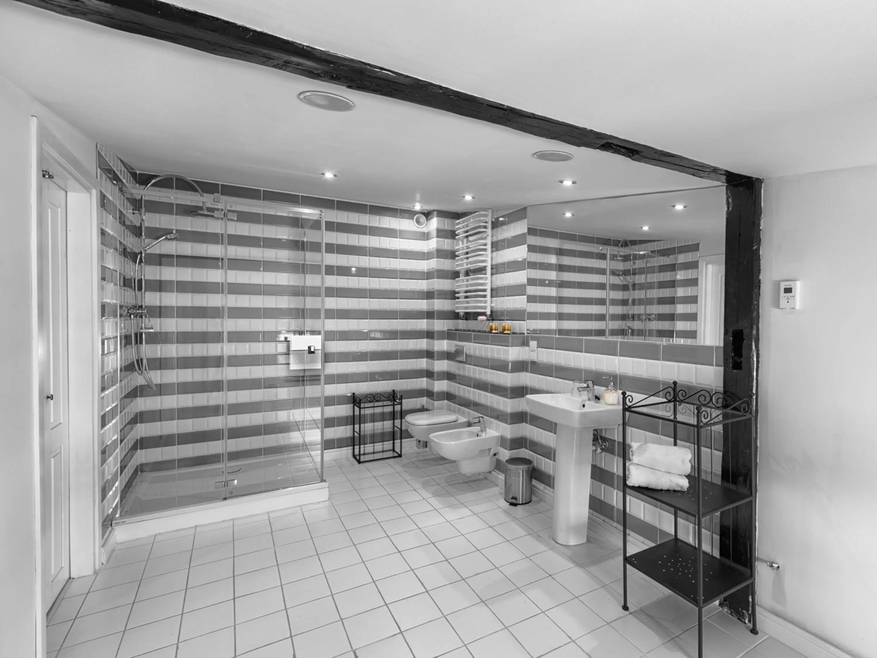 Bathroom in Stare Kino Cinema Residence