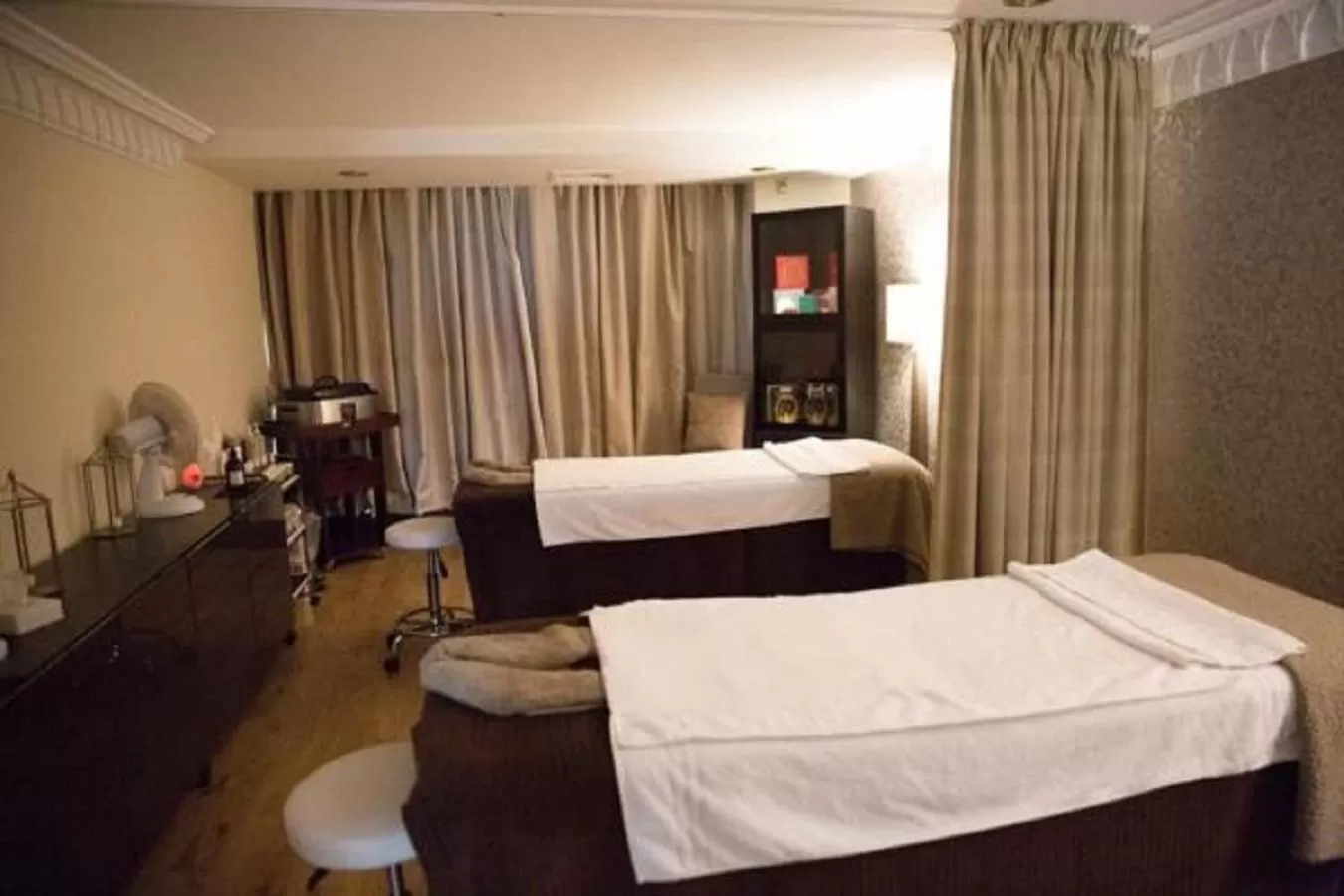 Spa and wellness centre/facilities, Bed in Bosworth Hall Hotel & Spa