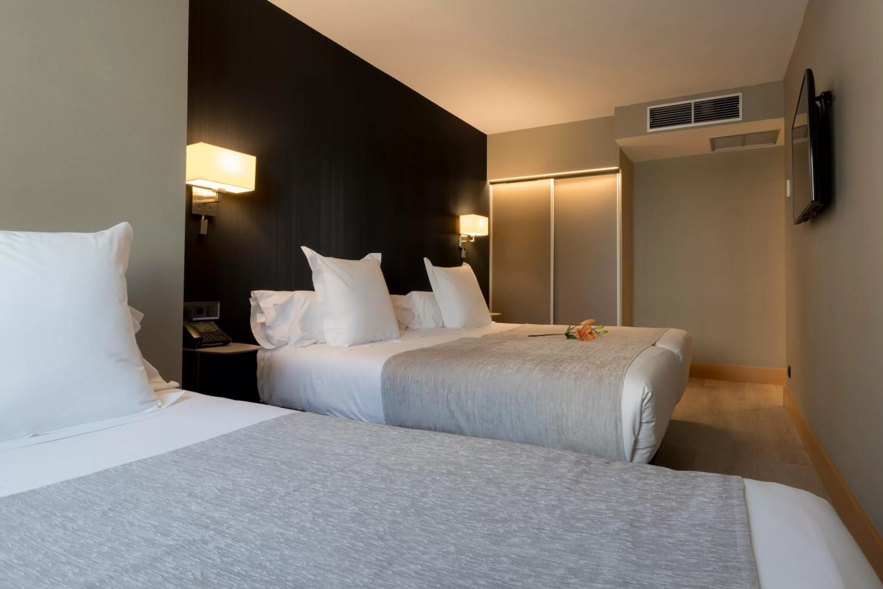 Bedroom, Bed in Hotel Plaza