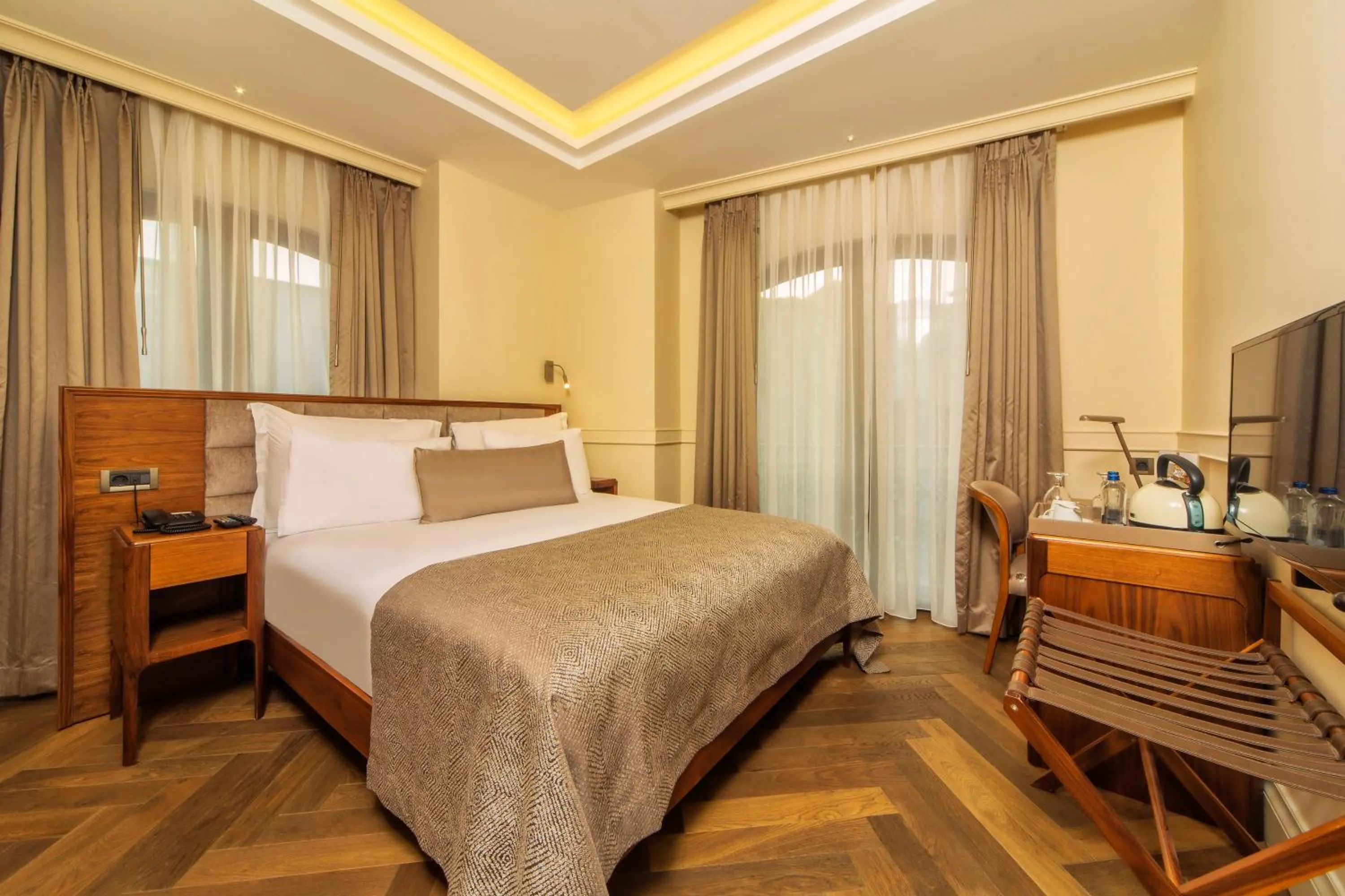 Staff, Bed in Hotel Morione & Spa Center