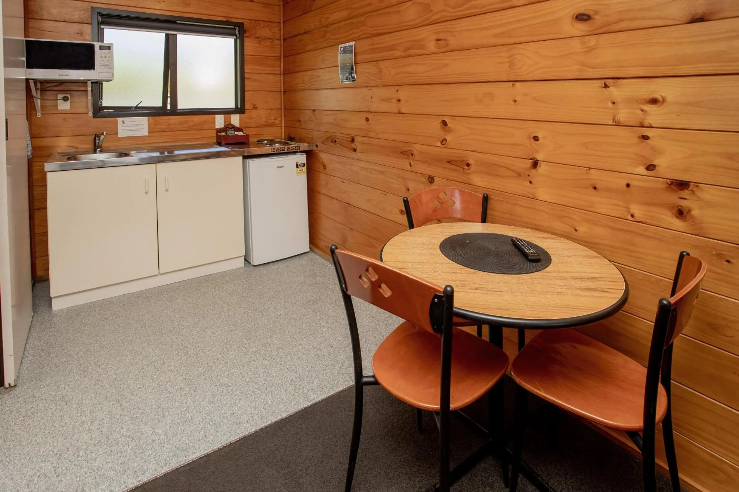 Kitchen or kitchenette in Wellington TOP 10 Holiday Park